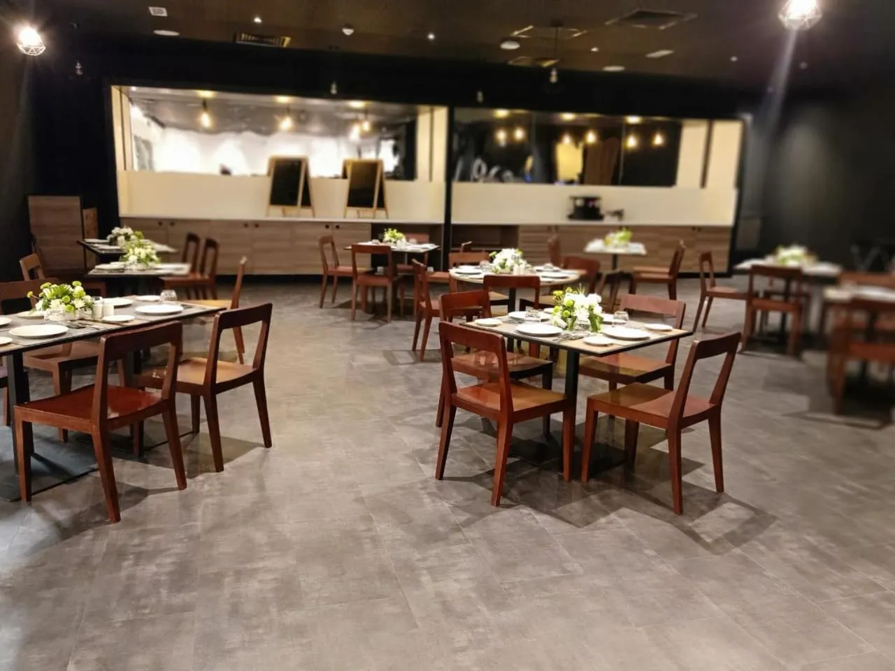 Restaurant/places to eat in ONOMO Hotel Tanger Med