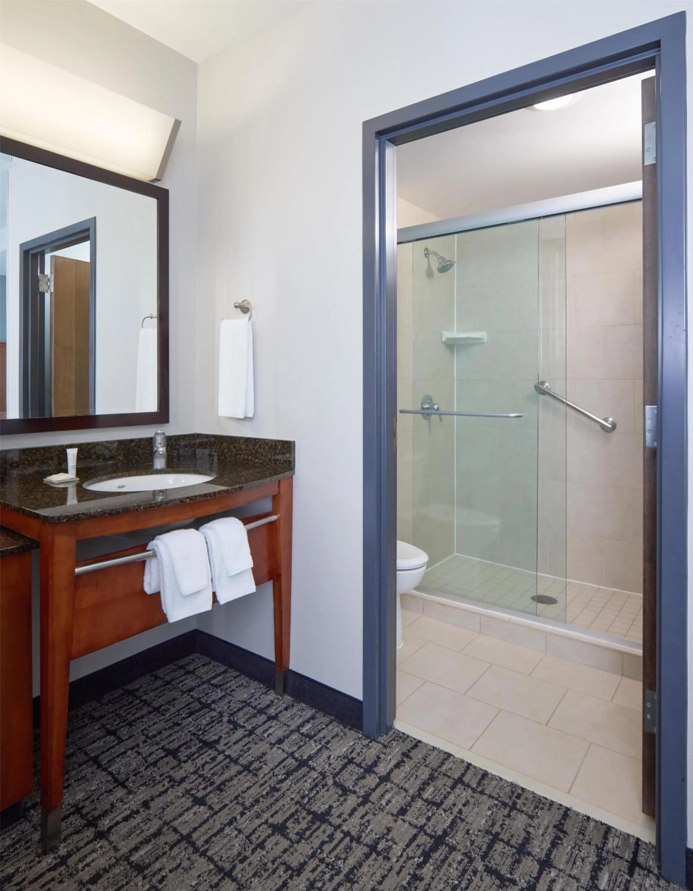 Bathroom in Hyatt Place Salt Lake City Downtown / The Gateway