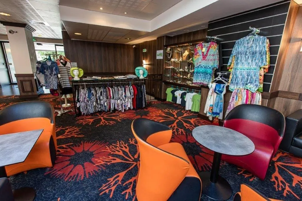 Lobby or reception in Hôtel Gloria & Avenue