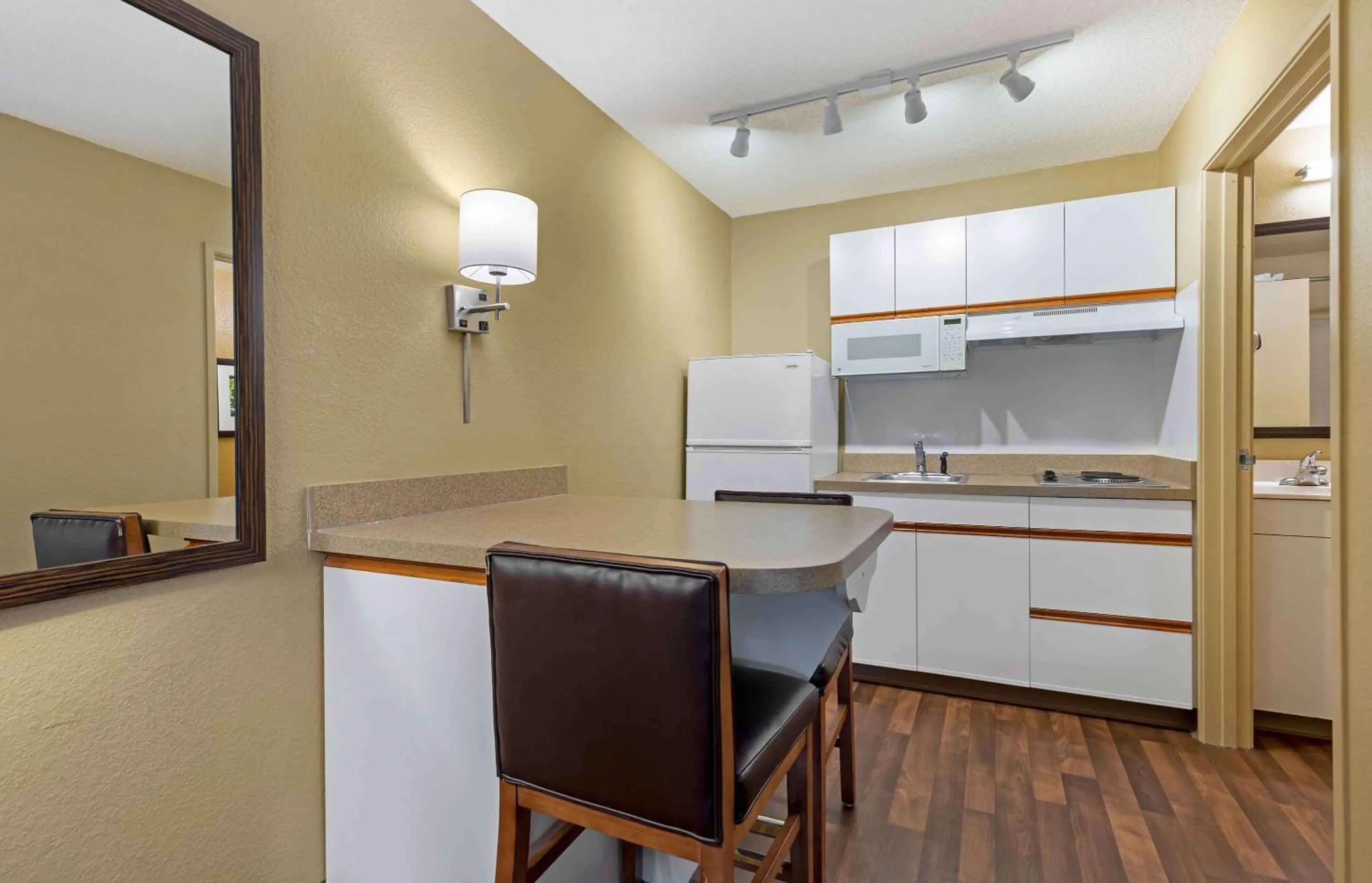 Bedroom in Extended Stay America Suites - Washington, DC - Falls Church - Merrifield