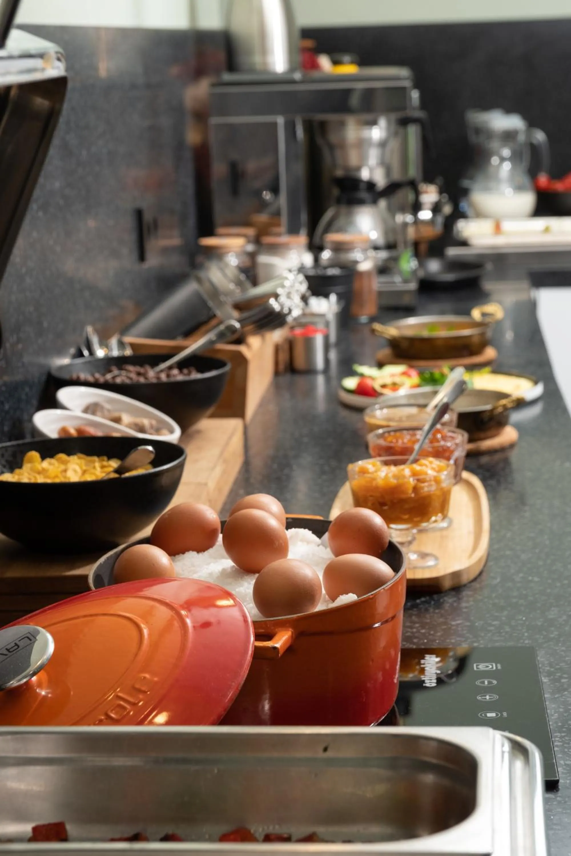 Buffet breakfast in Elm Suite Hotel