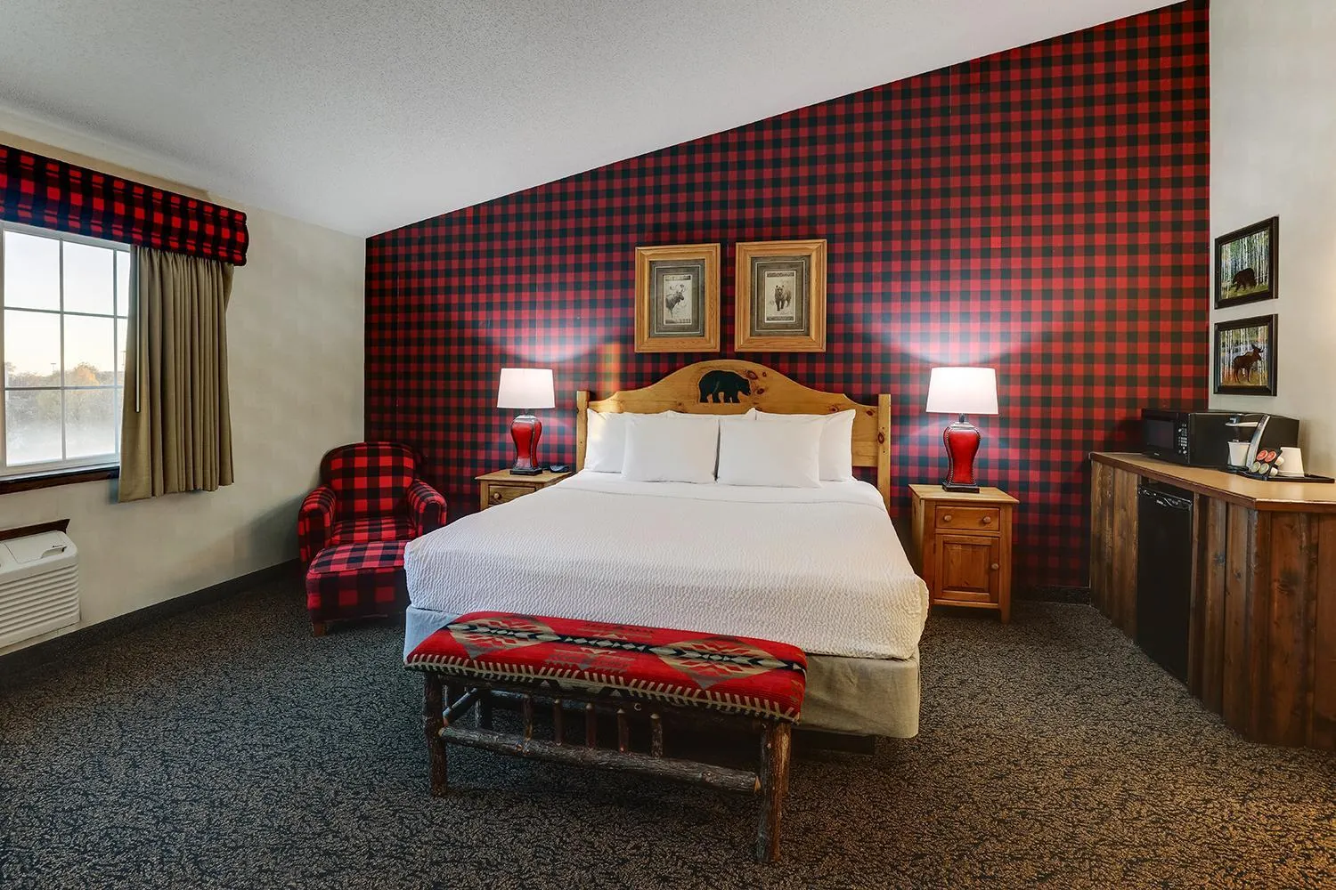 Bedroom, Bed in Stoney Creek Hotel St. Joseph