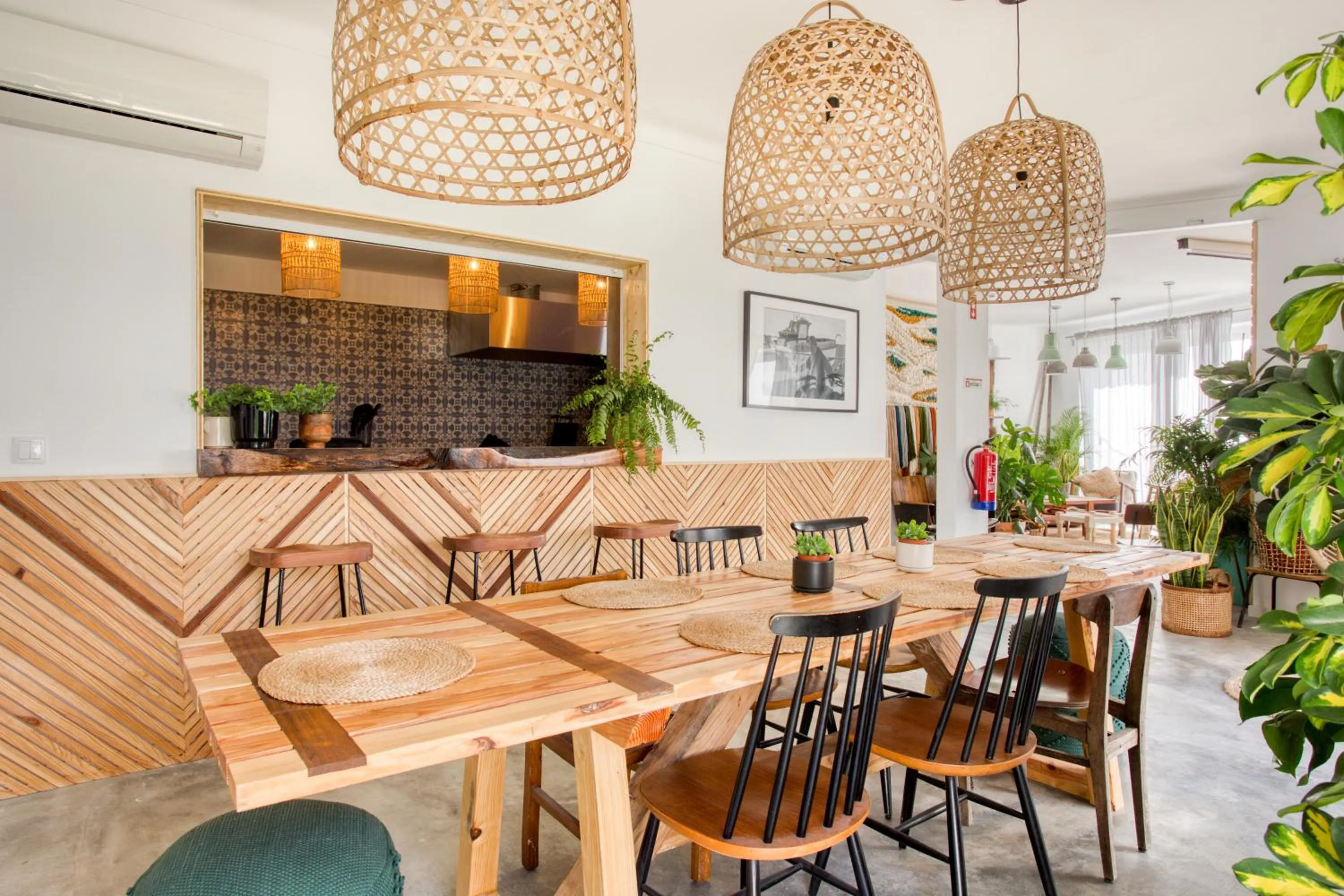 Restaurant/places to eat in Selina Ericeira by IKIGAI Global Hospitality