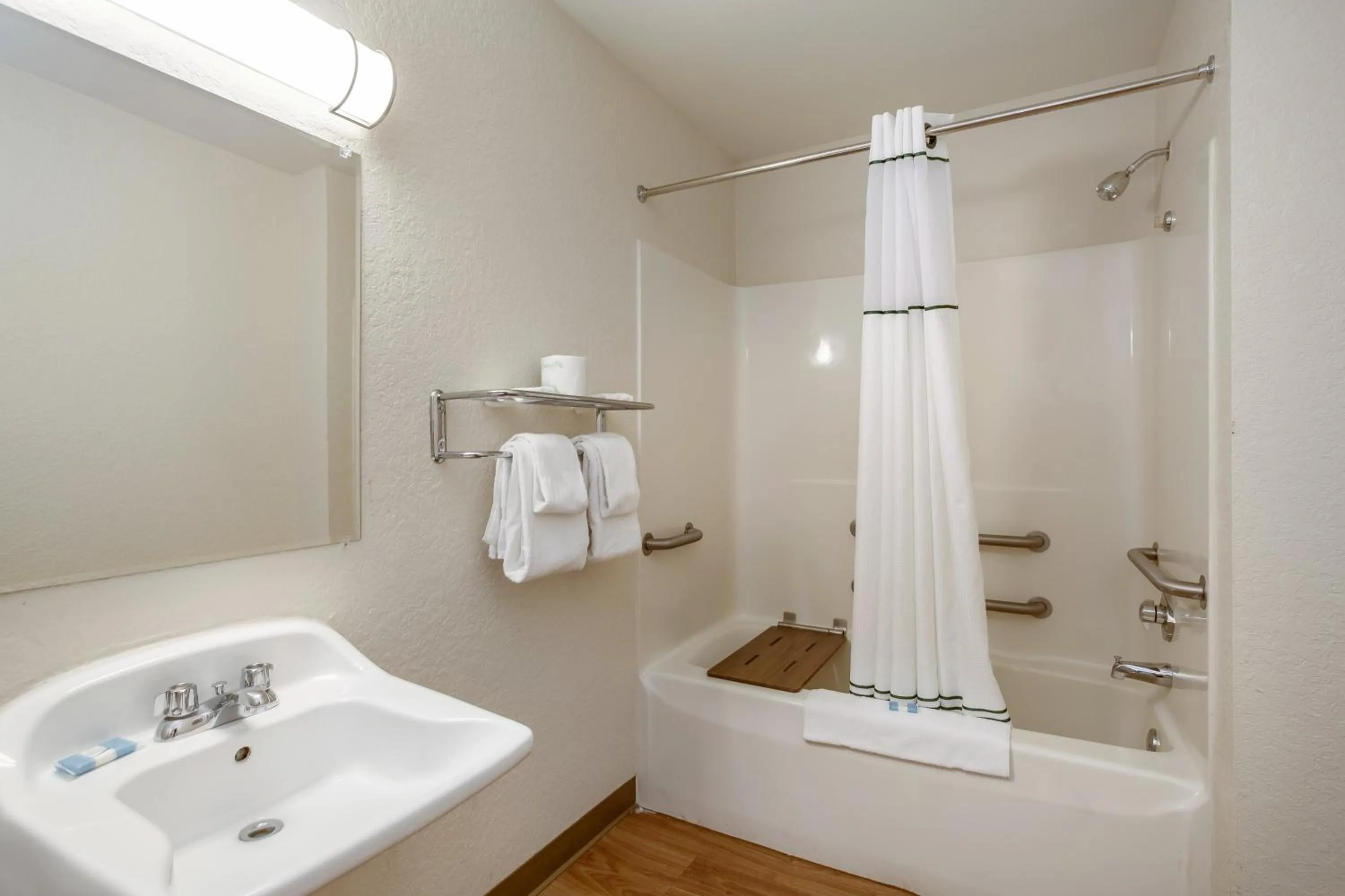 Photo of the whole room in HomeTowne Studios by Red Roof Philadelphia - Maple Shade, NJ