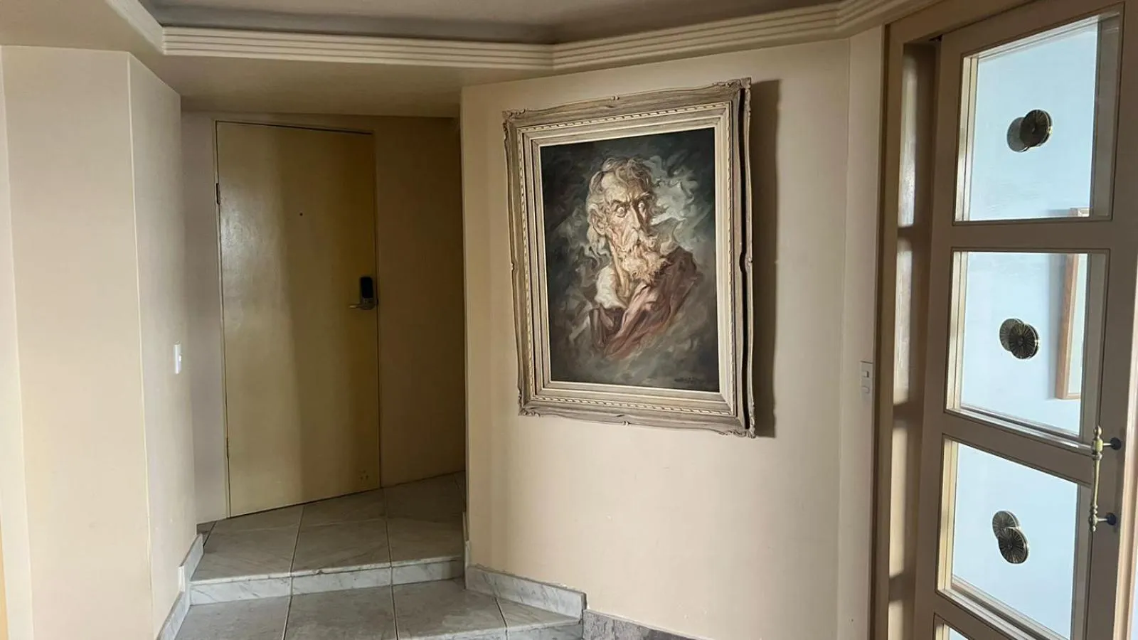 Facade/entrance in Air Lux