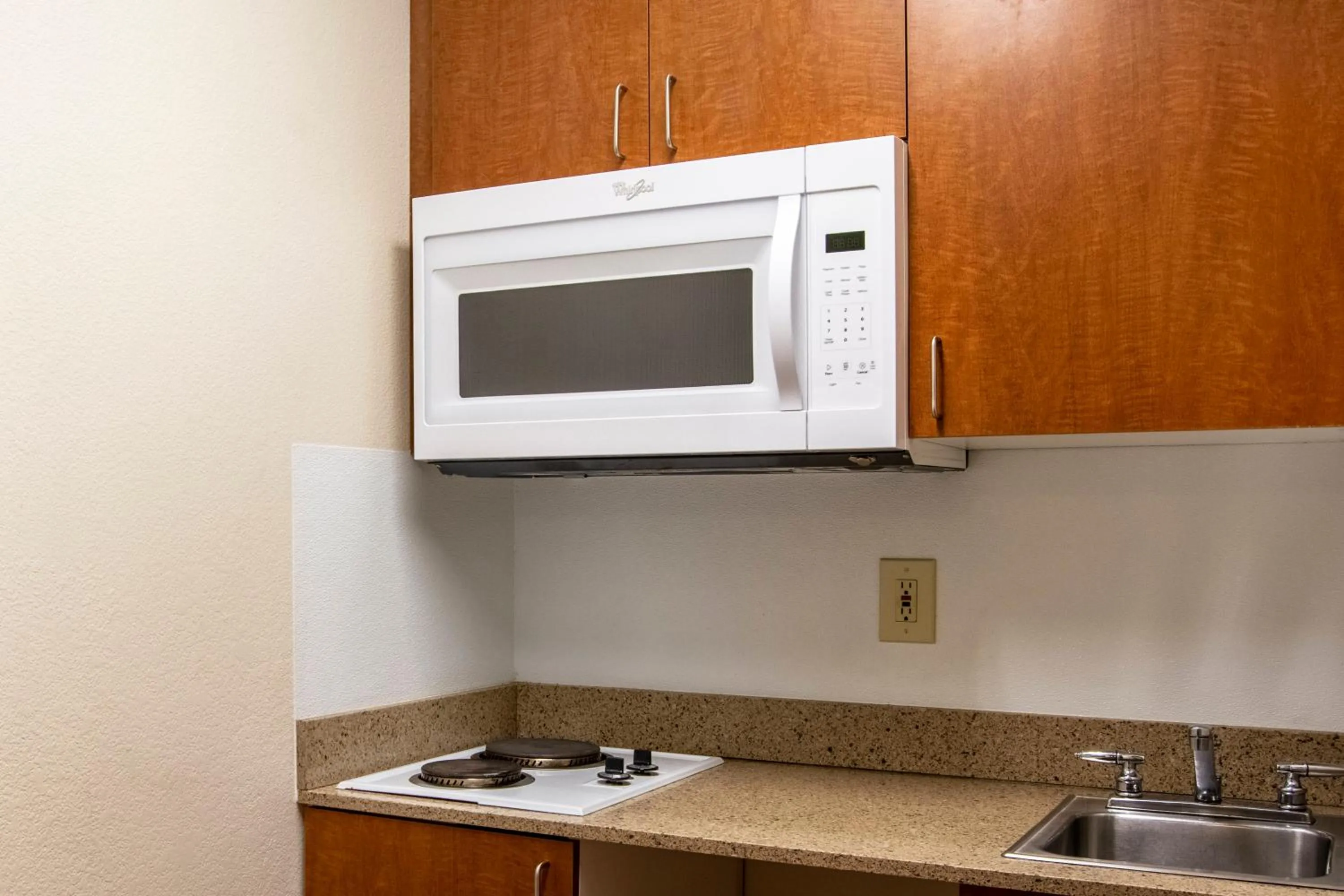 Photo of the whole room in HomeTowne Studios by Red Roof Salem, OR