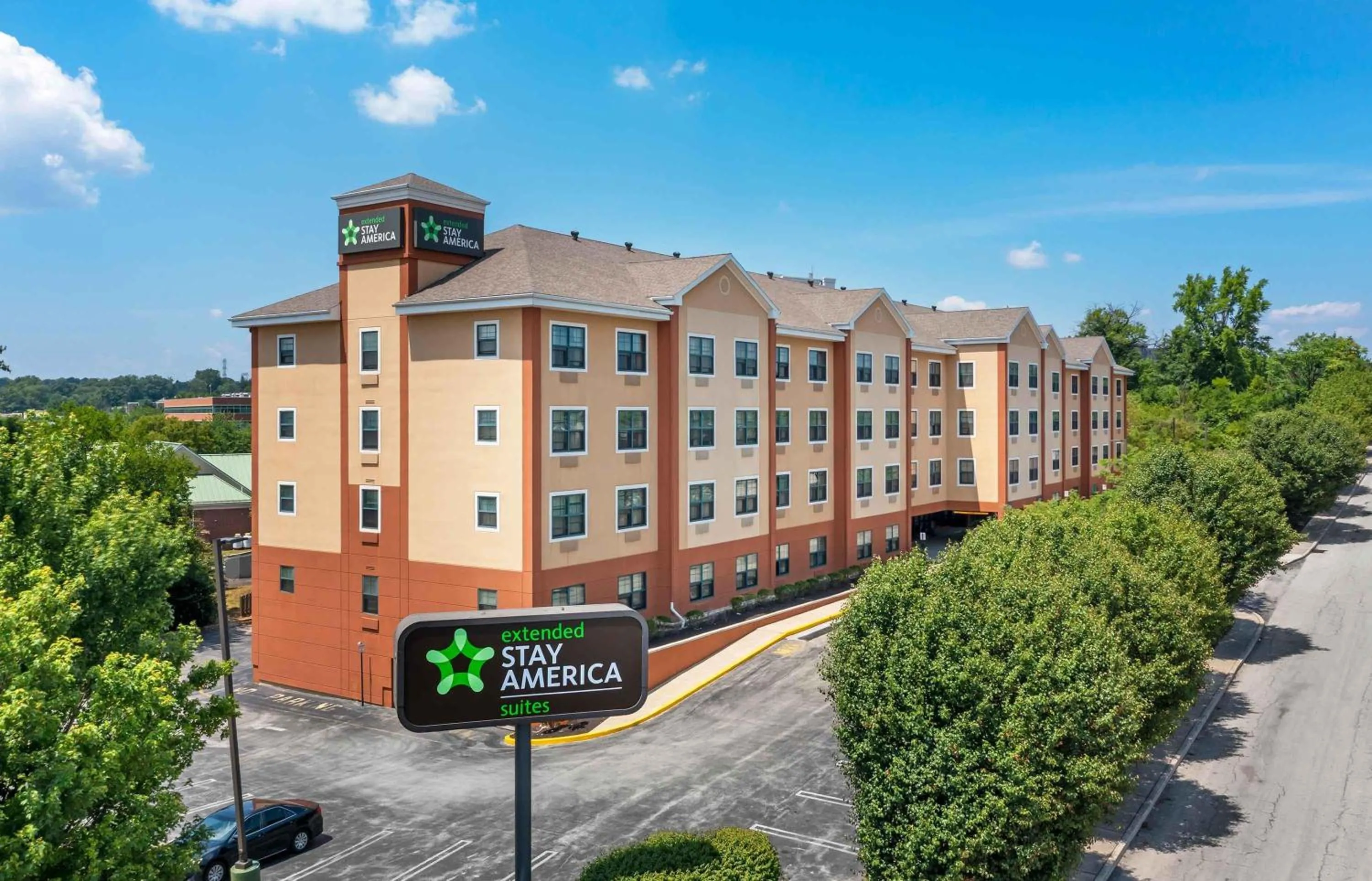 Property building in Extended Stay America Suites - Philadelphia - Plymouth Meeting - East