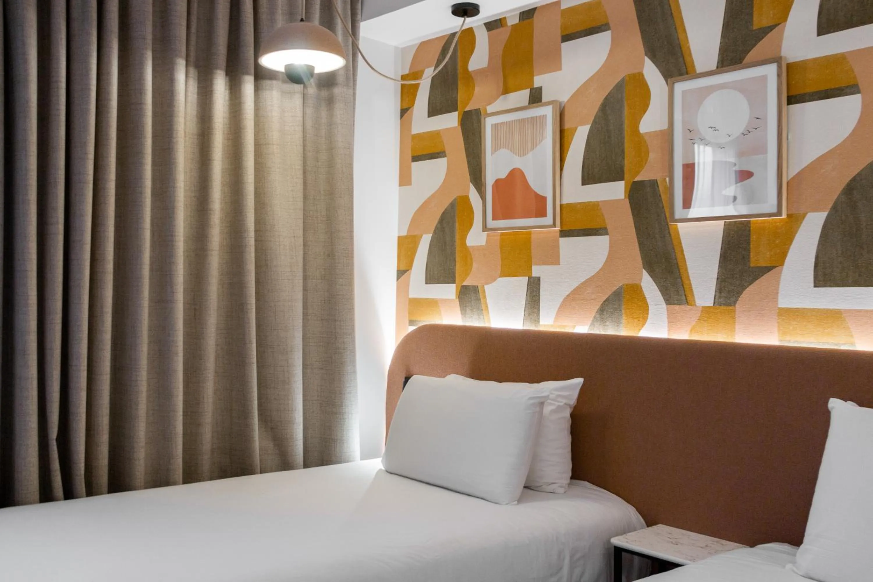 Bed in Kyriad Marseille Palais Des Congrès – Vélodrome