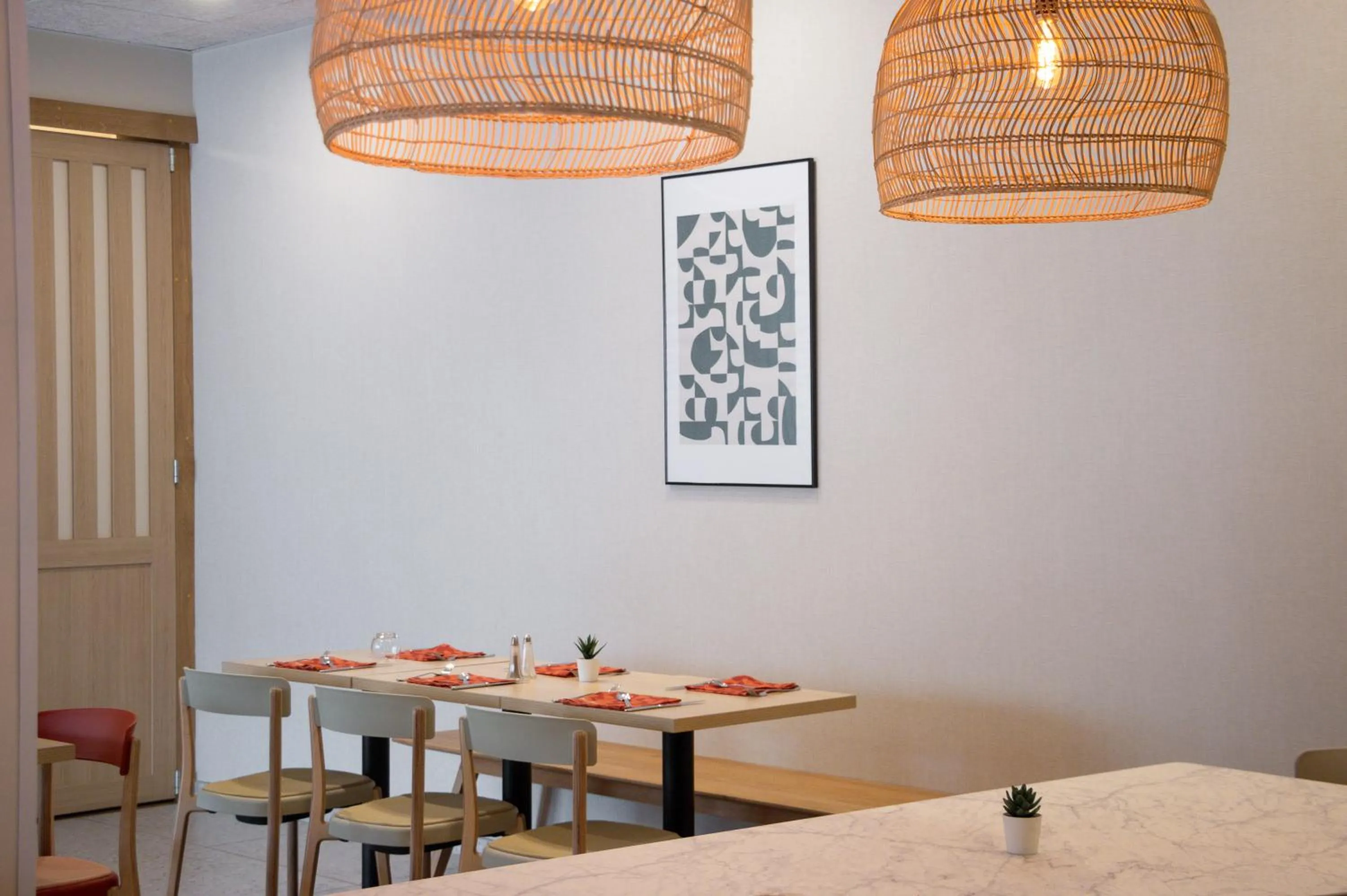 Kyriad Marseille Palais Des Congrès – Vélodrome