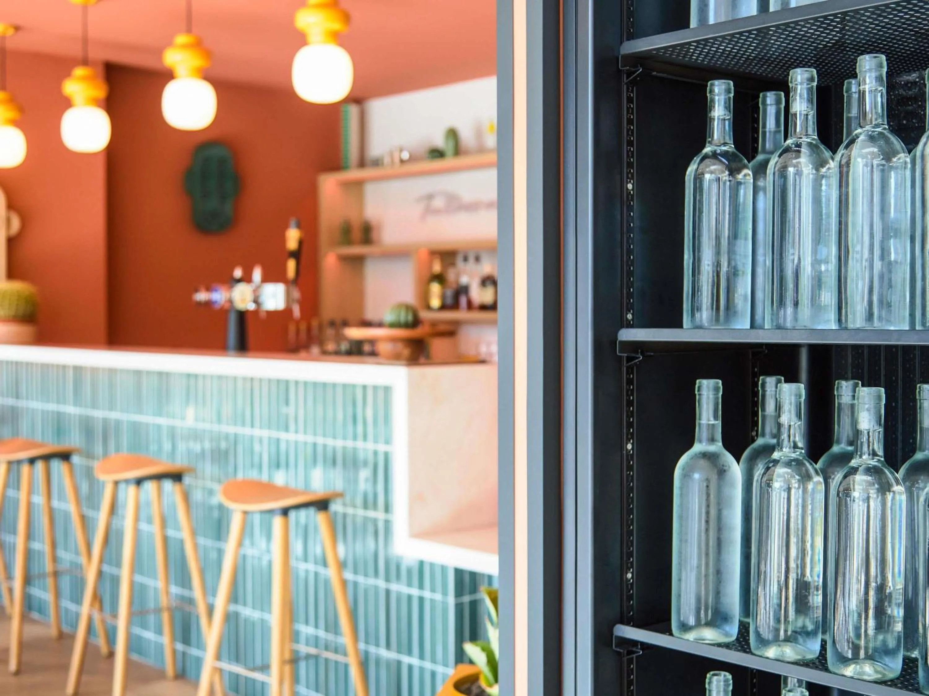 Lounge or bar in ibis Styles Marseille Palais des Congrès Vélodrome