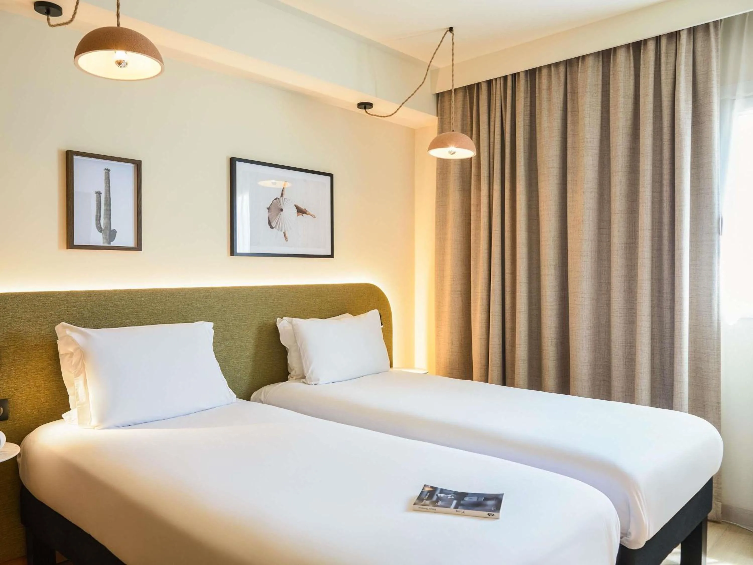 Bedroom, Bed in ibis Styles Marseille Palais des Congrès Vélodrome