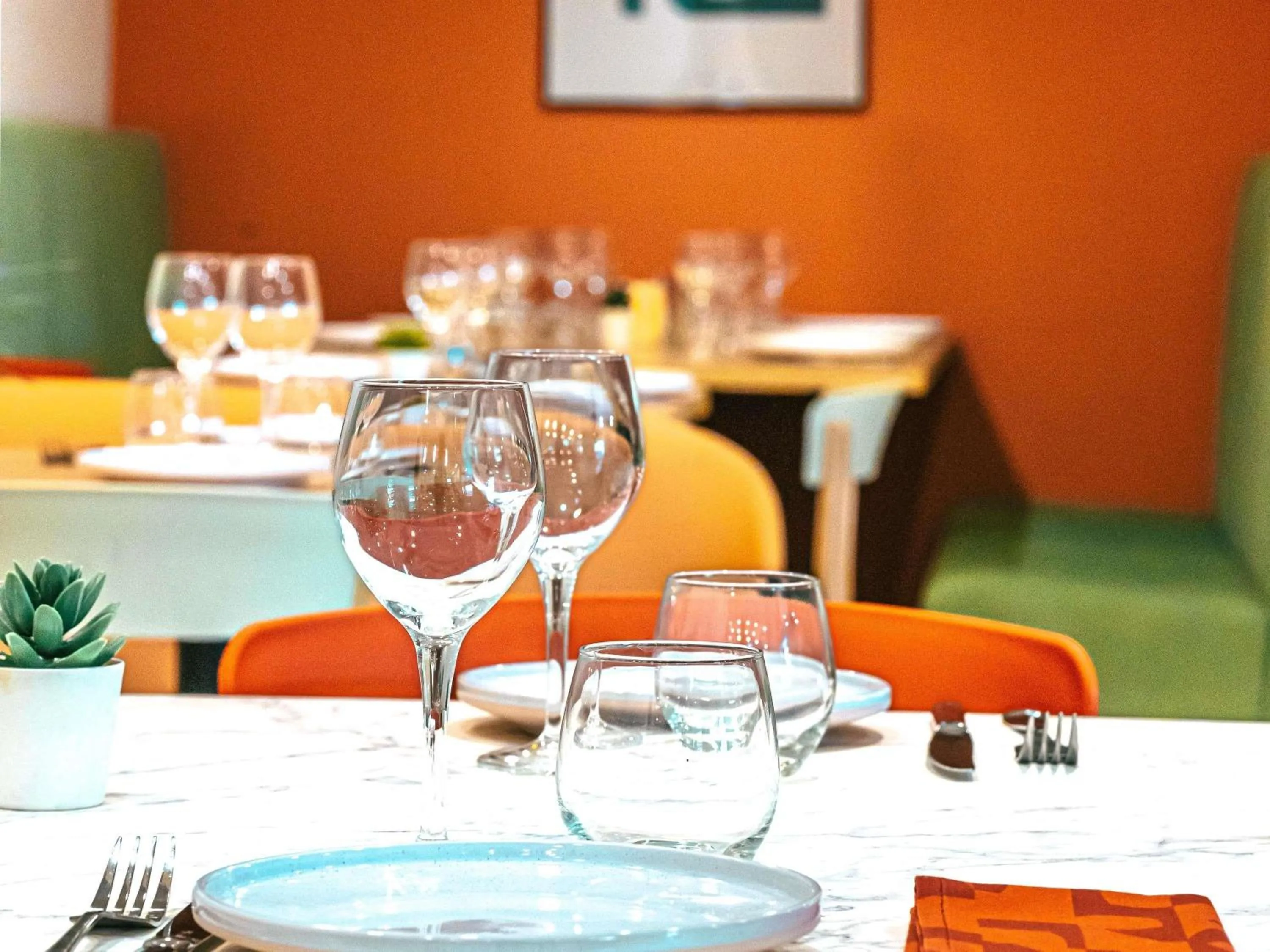 Restaurant/places to eat in ibis Styles Marseille Palais des Congrès Vélodrome