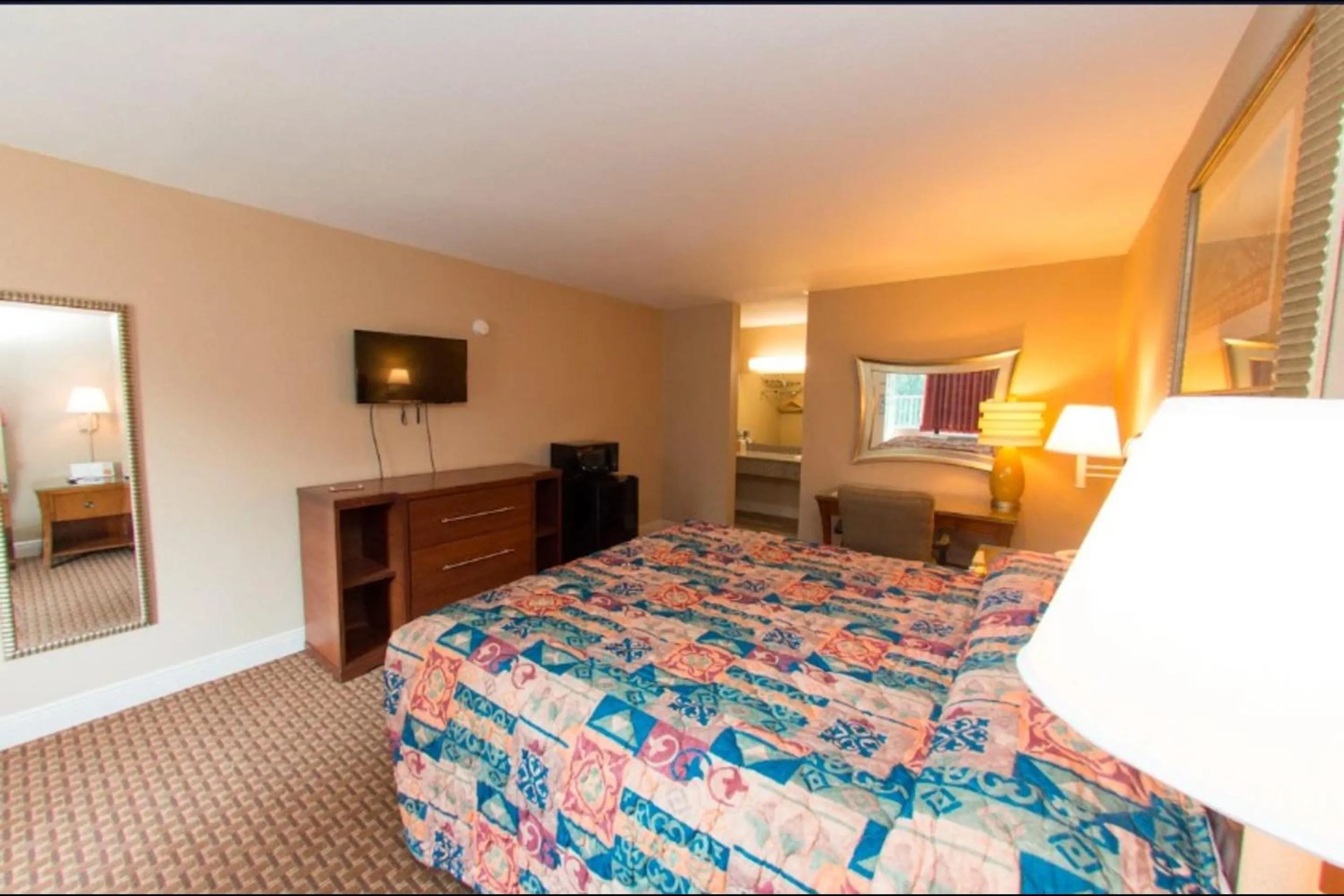 Bedroom in Audubon Inn Port Allen I-10