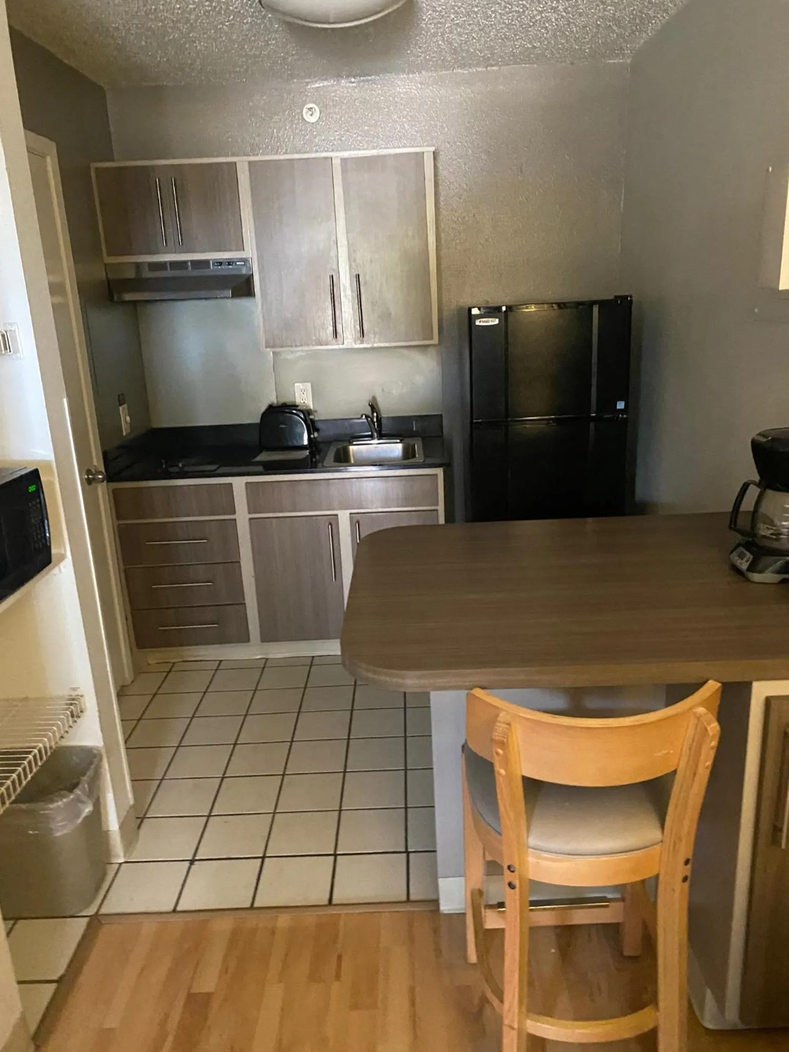 Kitchen or kitchenette in Studio 6-San Antonio, TX - Medical Center