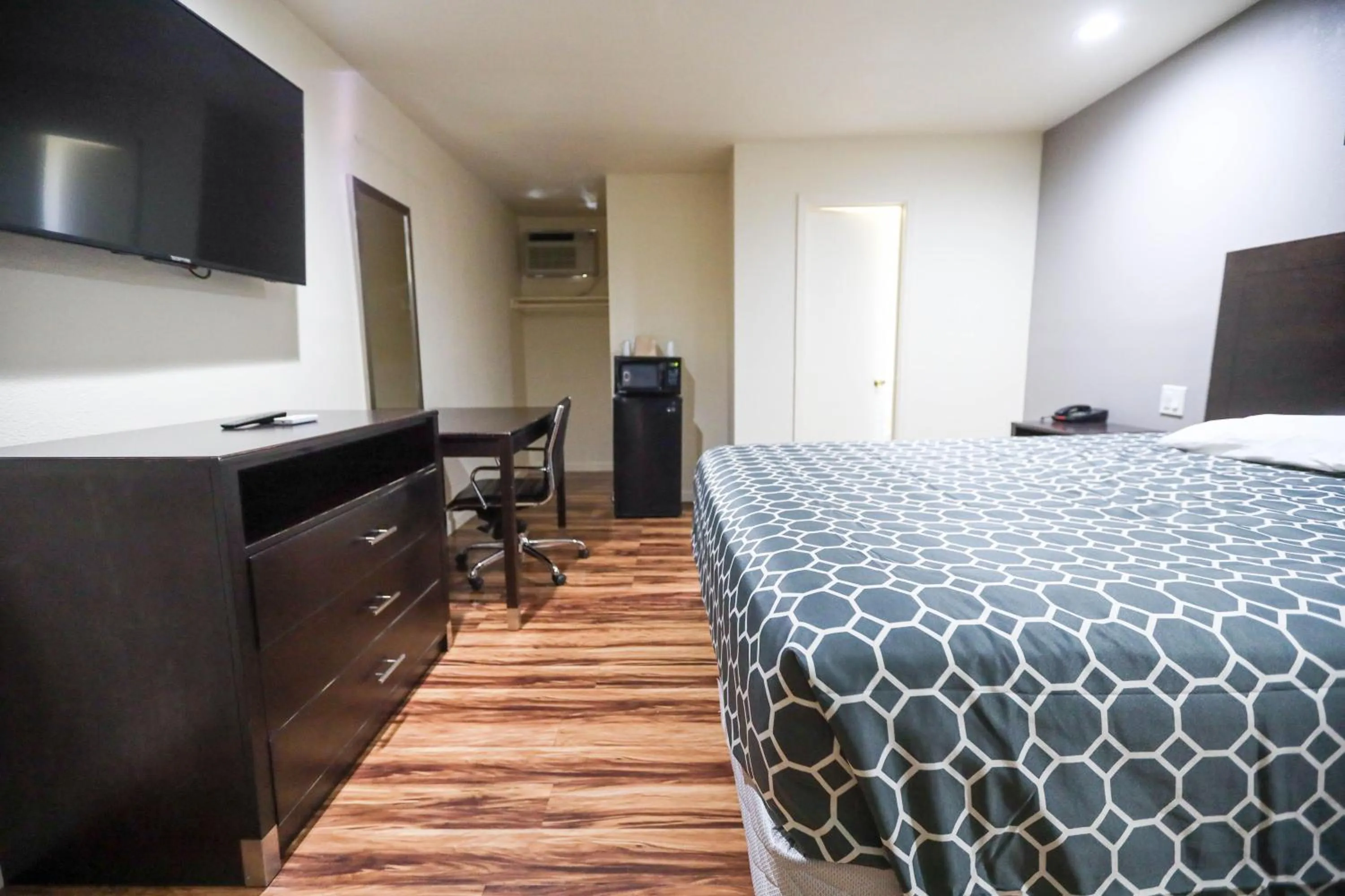 Bed in Sky Riders Motel