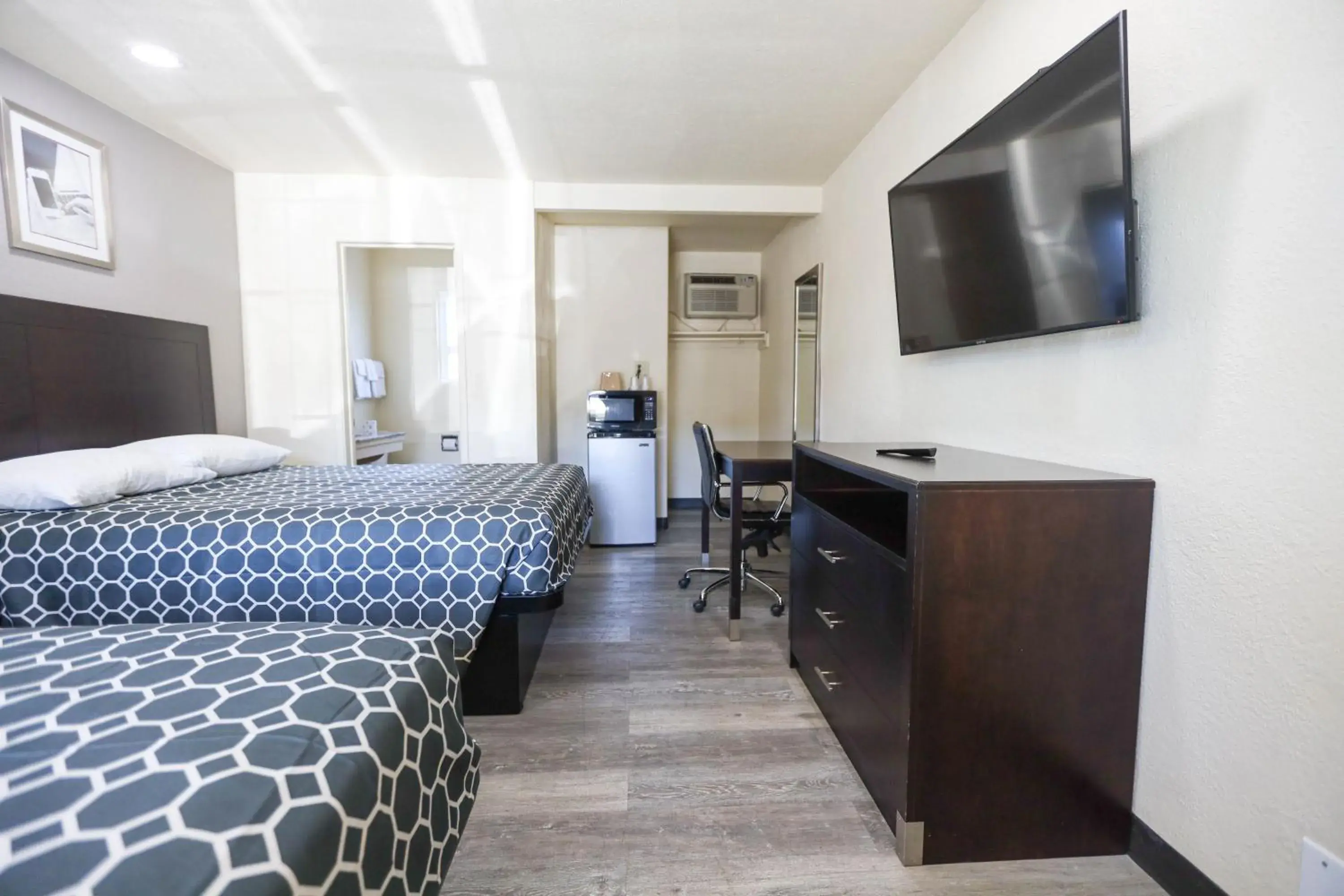 Double Room with Two Double Beds in Sky Riders Motel Double Room with Two Double Beds in Sky Riders Motel