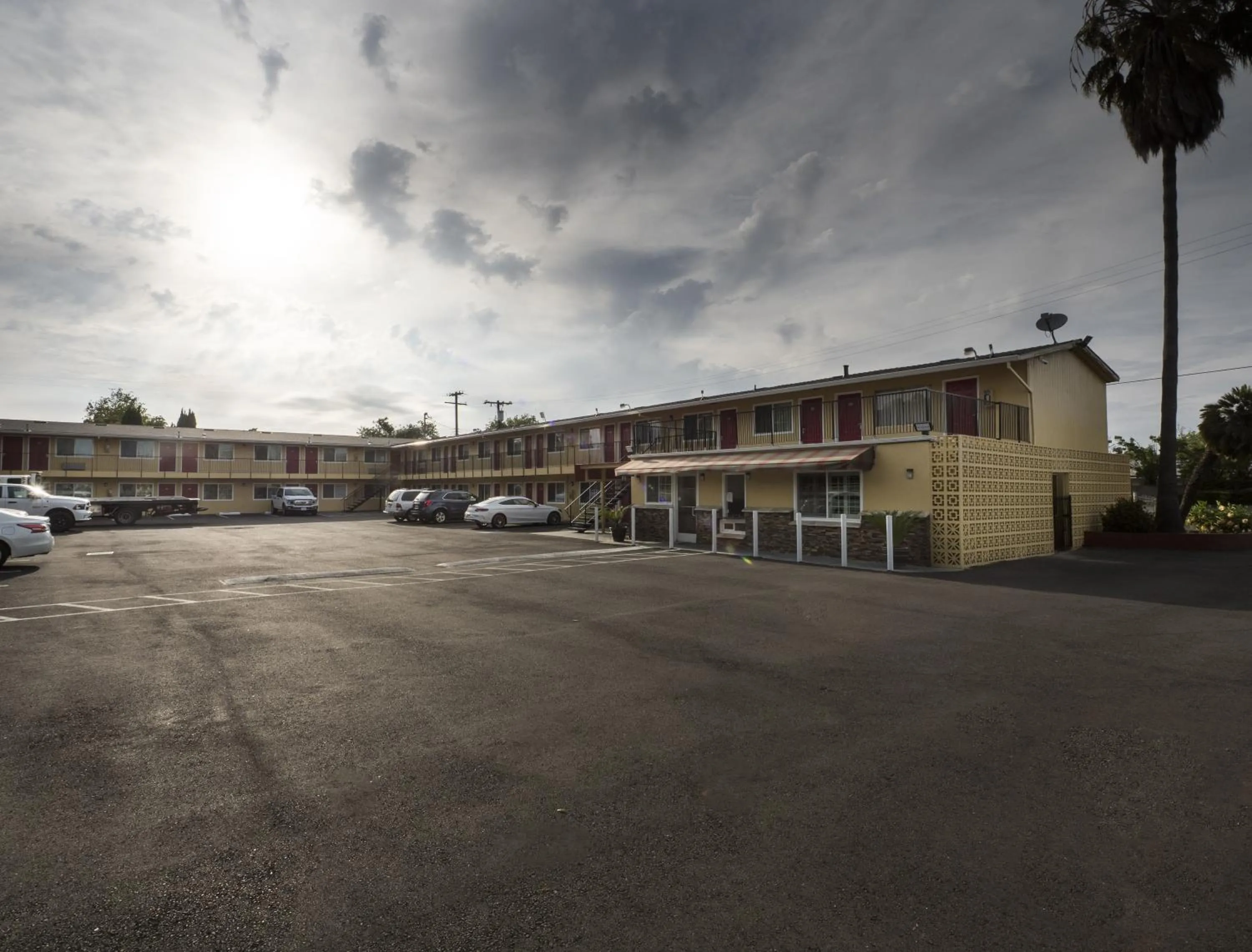 Property building in Sky Riders Motel