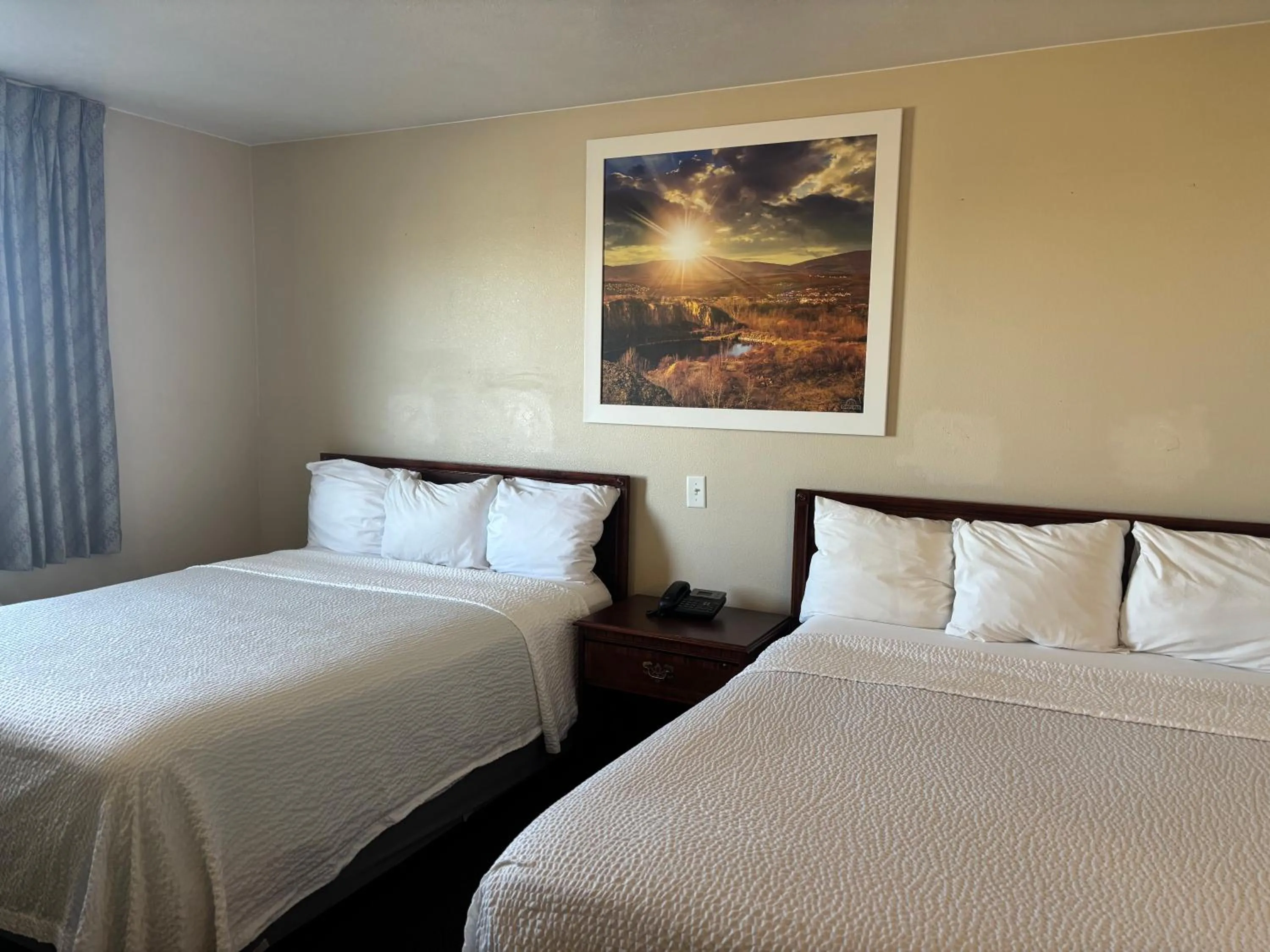 Bedroom, Bed in Days Inn by Wyndham Beaver