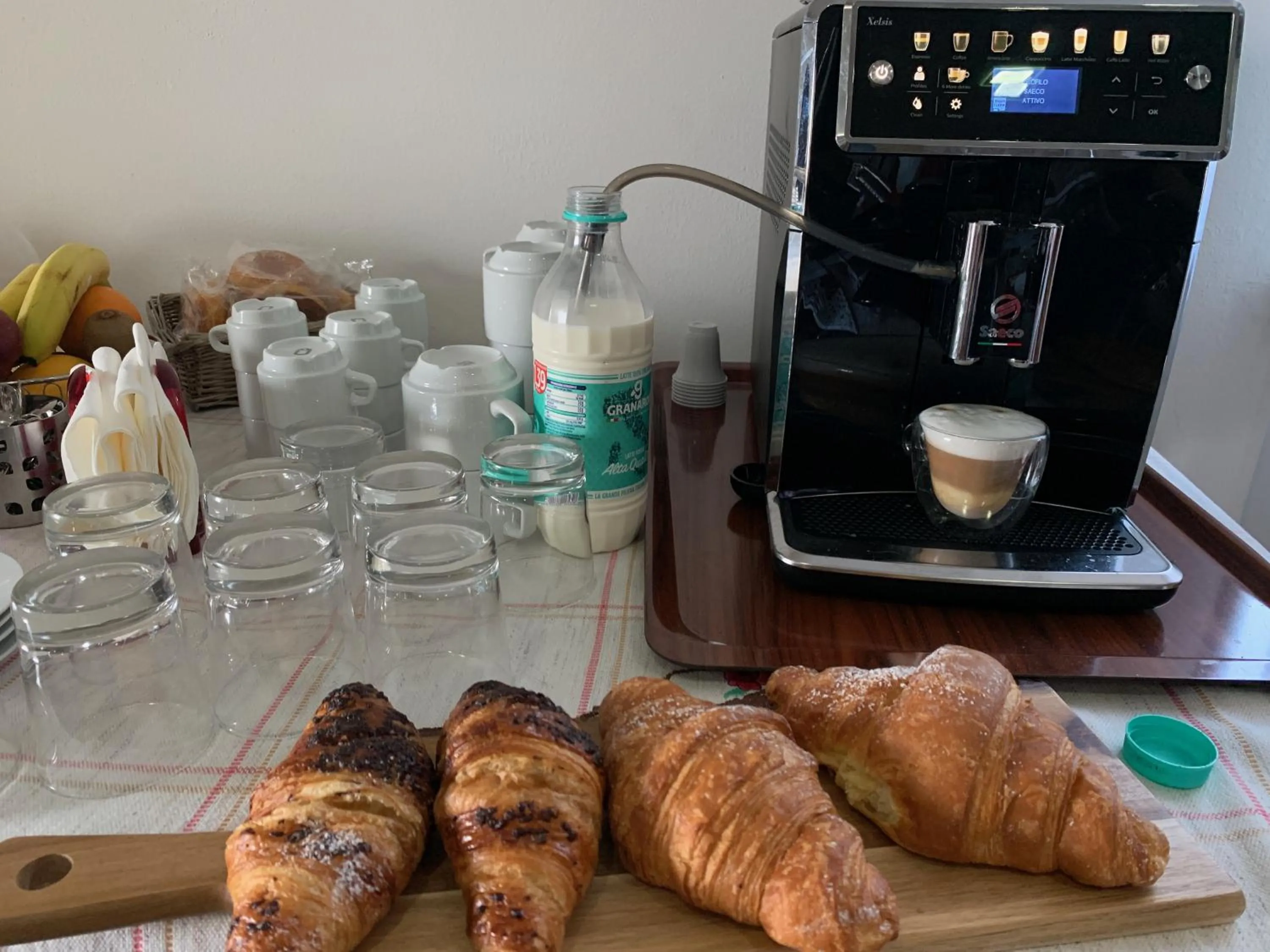 Buffet breakfast in Villa Cuore