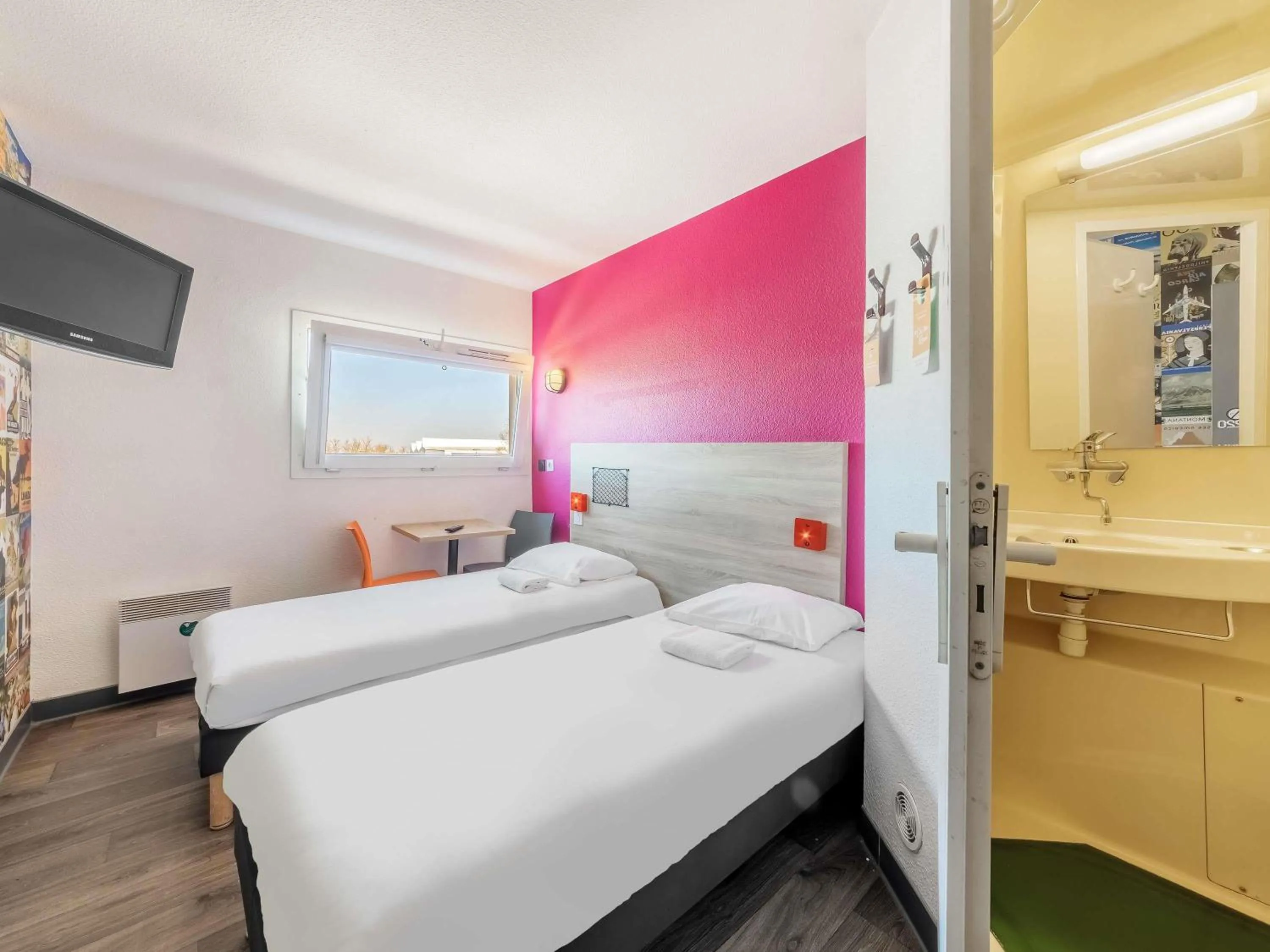 Property building, Bed in hôtel F1 Strasbourg Sud La Vigie