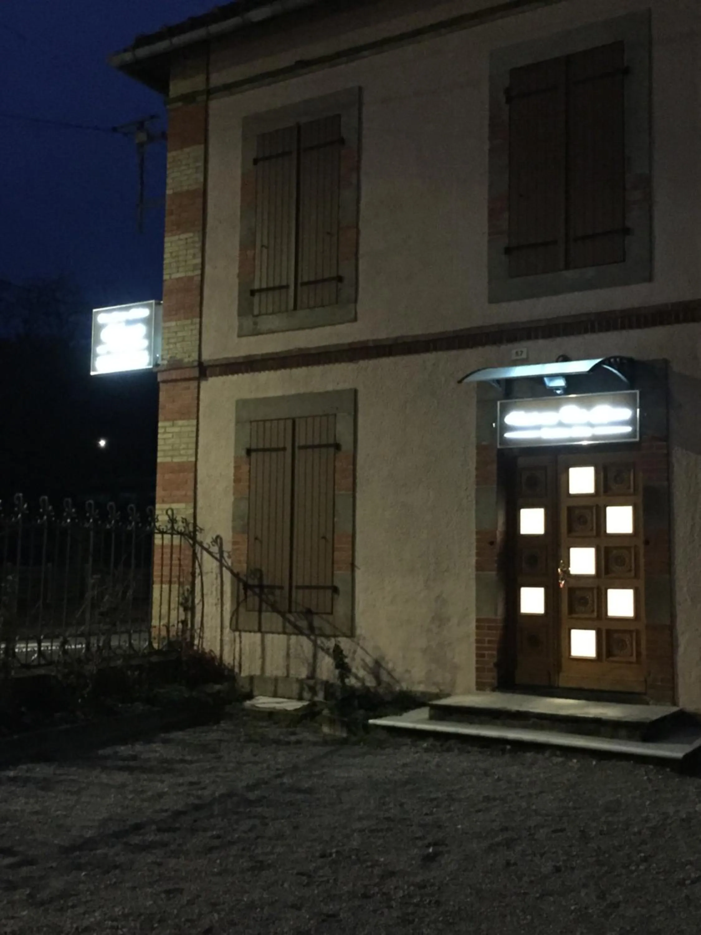 Facade/entrance in MANOIR AUX trois charmes