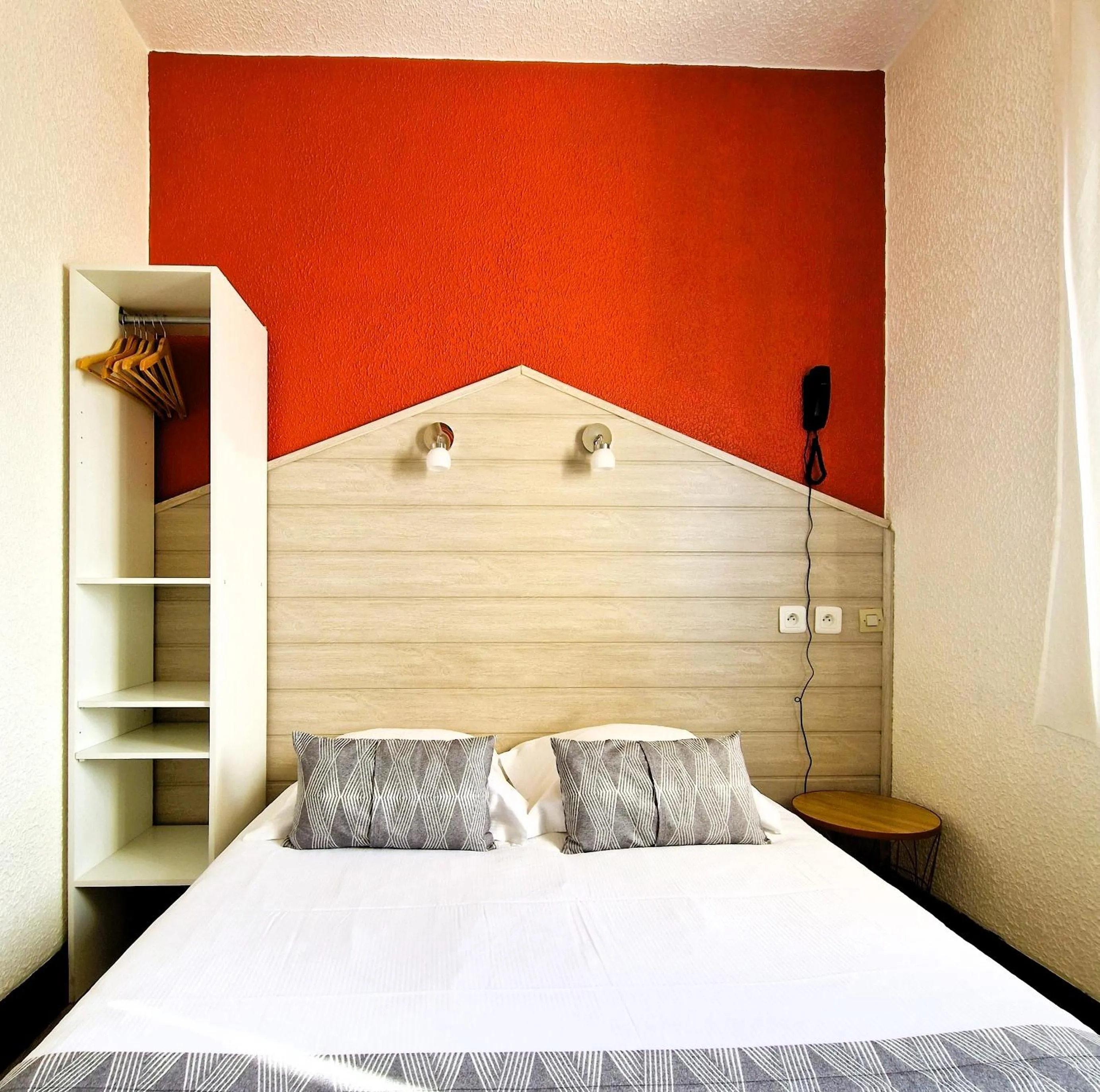 Bedroom, Bed in Escal Hôtel