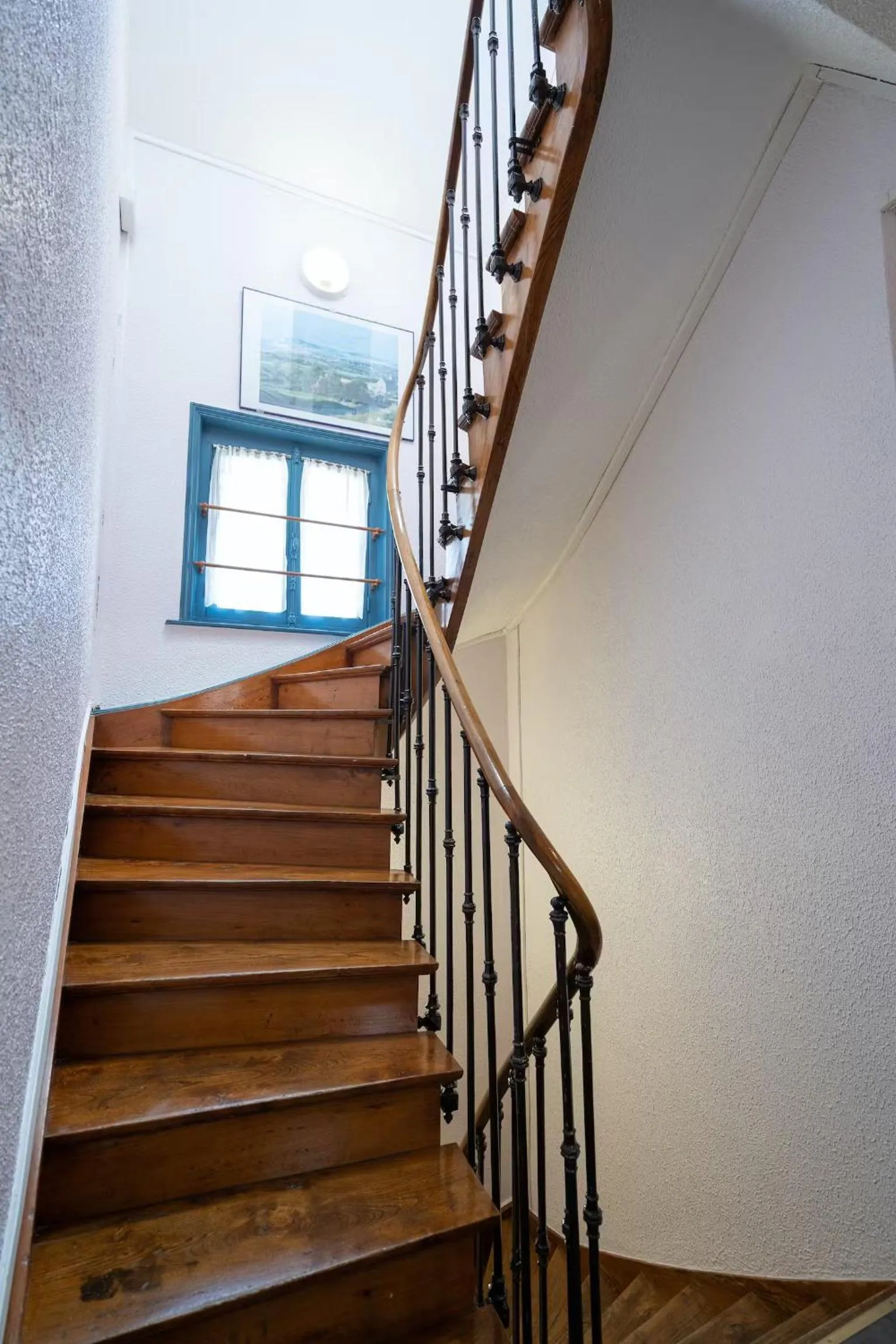 Property building in Escal Hôtel