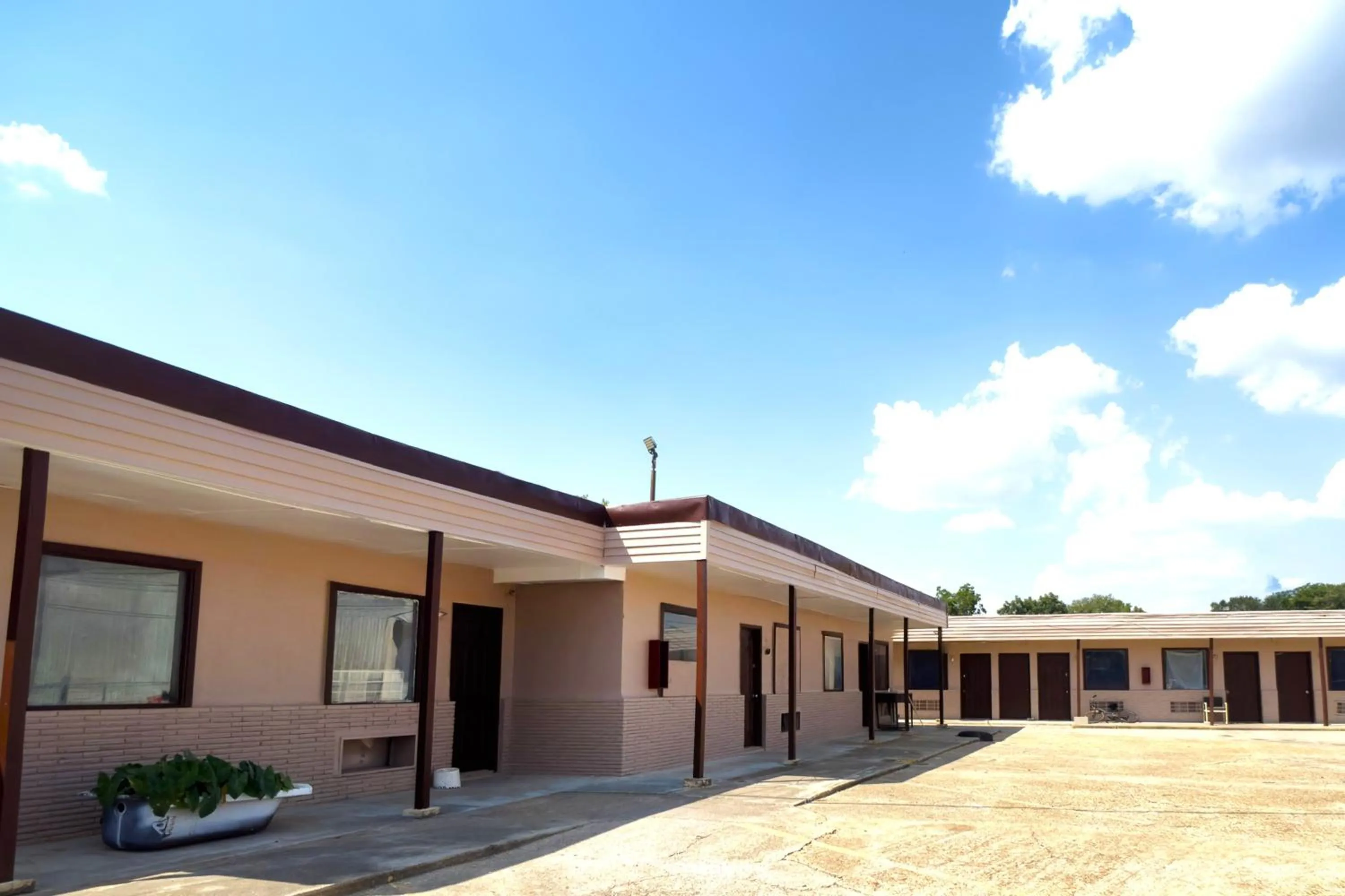 Facade/entrance in Save Inn By Hotel O Forrest City I 40
