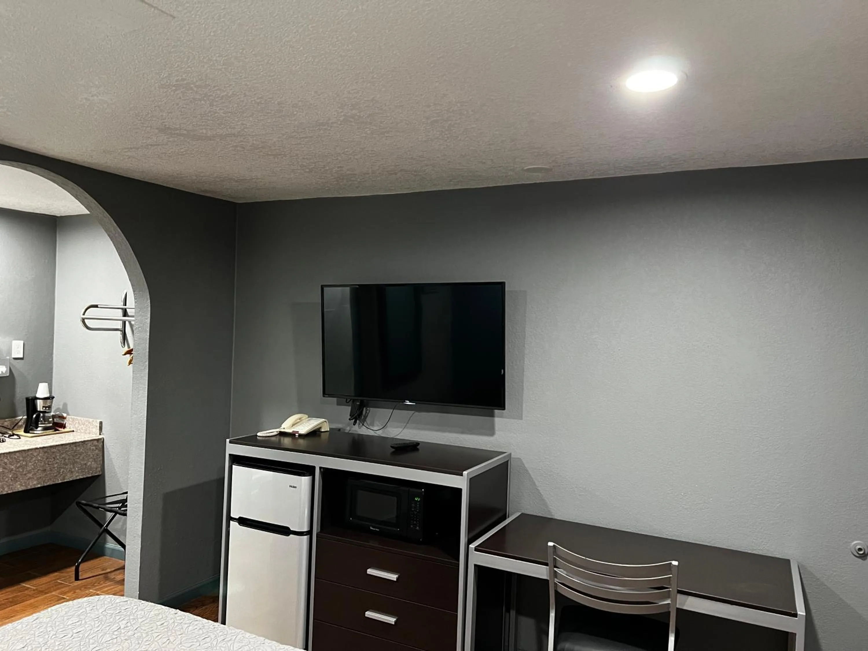 TV and multimedia in Relax Inn Ashdown