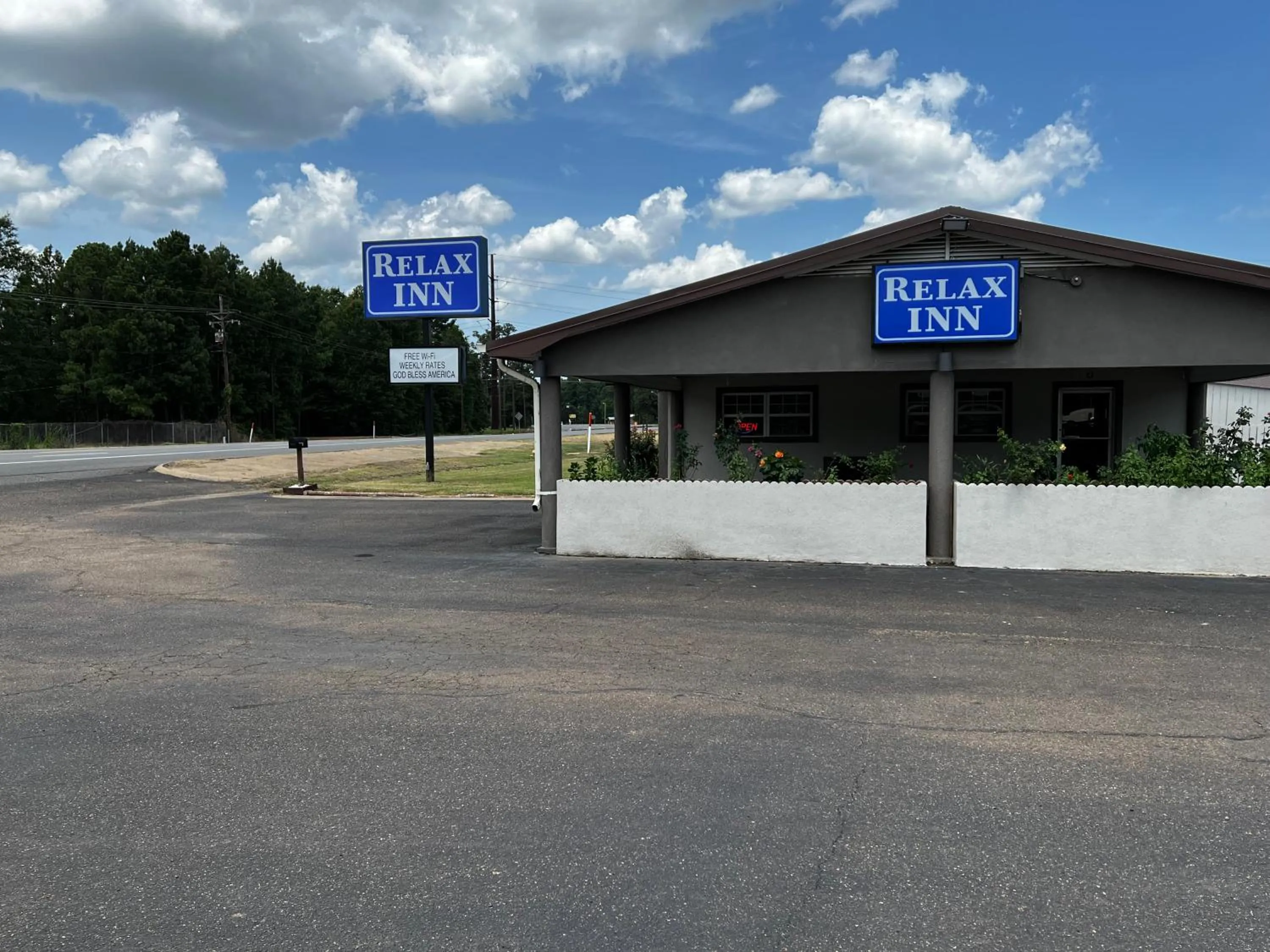 Property building in Relax Inn Ashdown