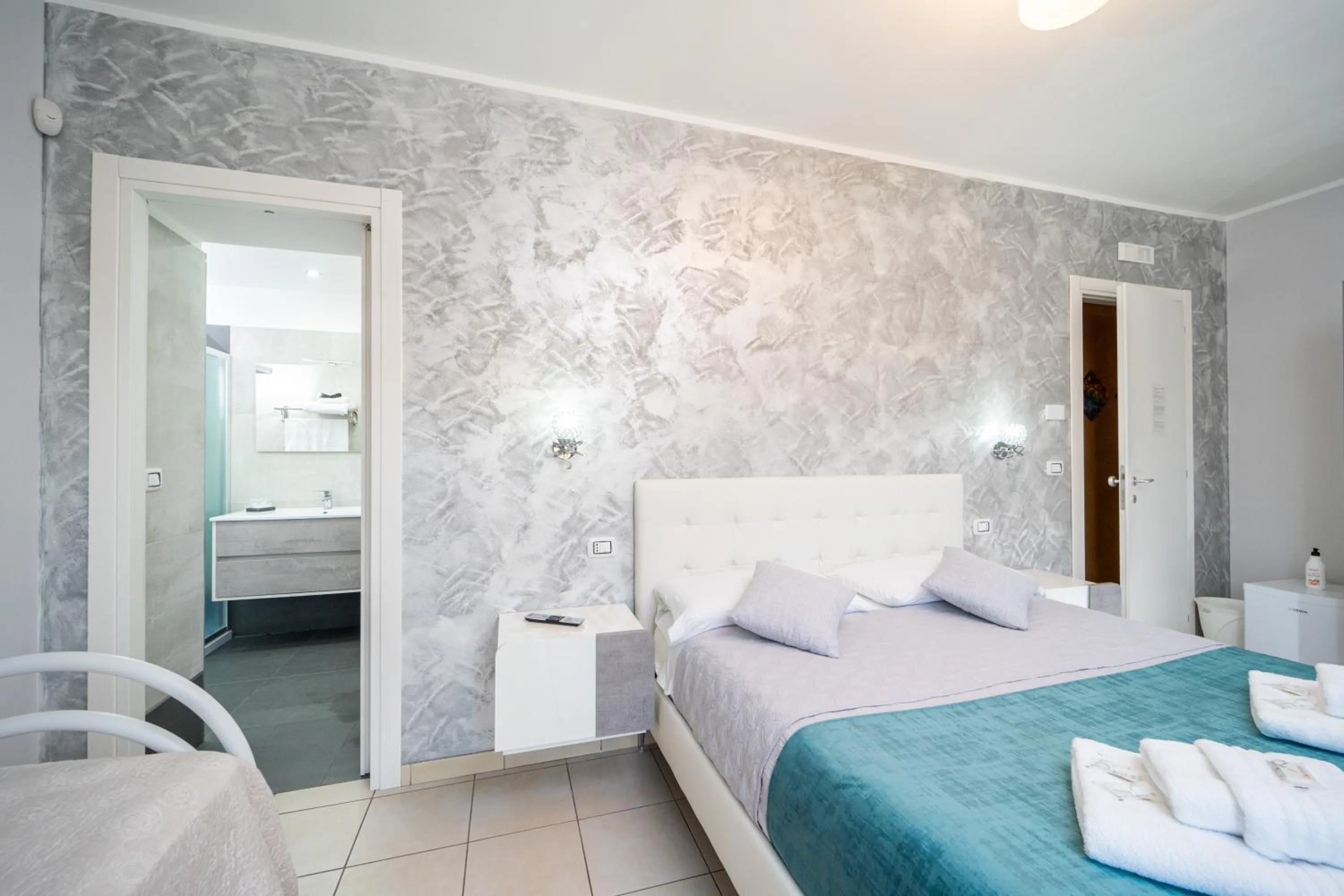 Bed in B&B Golden House & spa