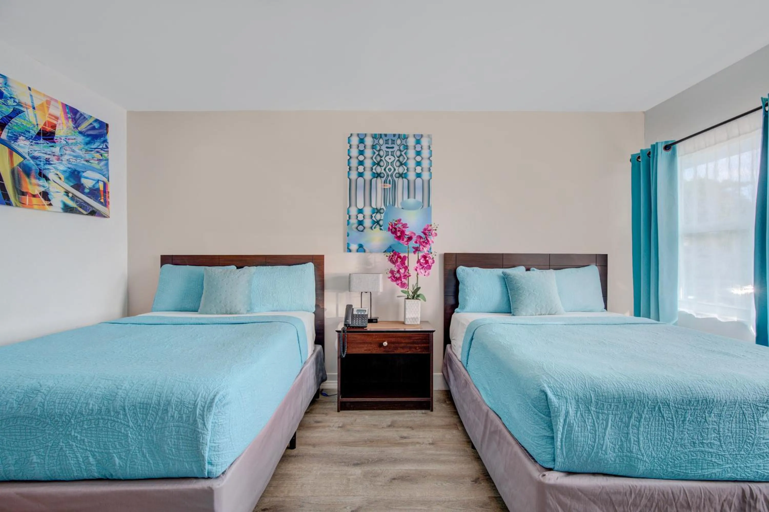 Bedroom, Bed in Leeward Motel By Capital O North Miami Beachside