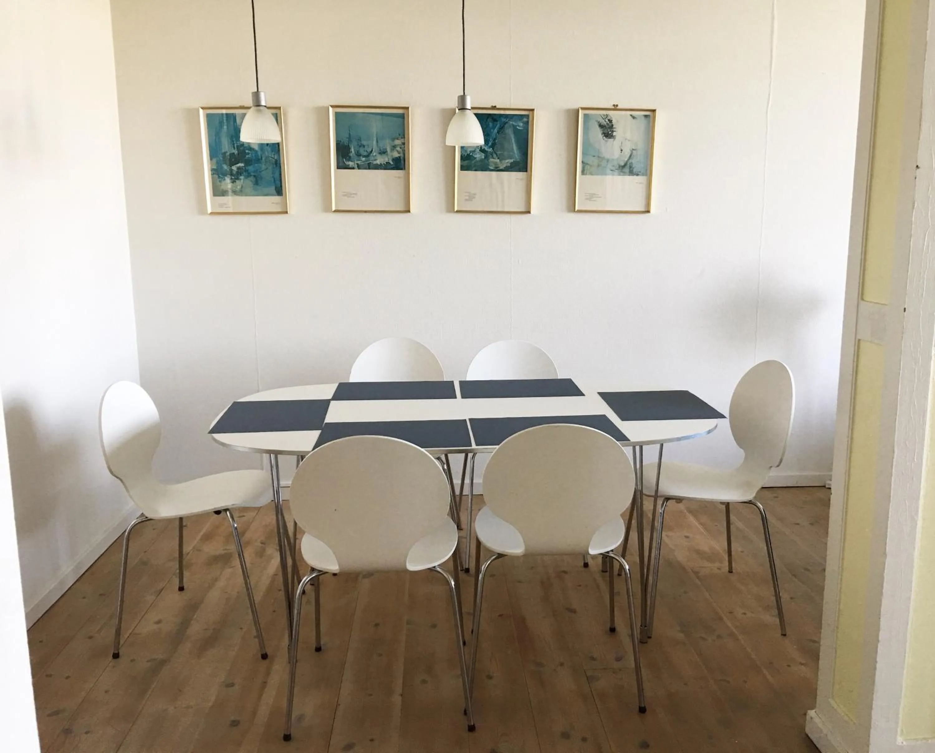 Dining area in Skærven Beachfront Apartments and Cottage