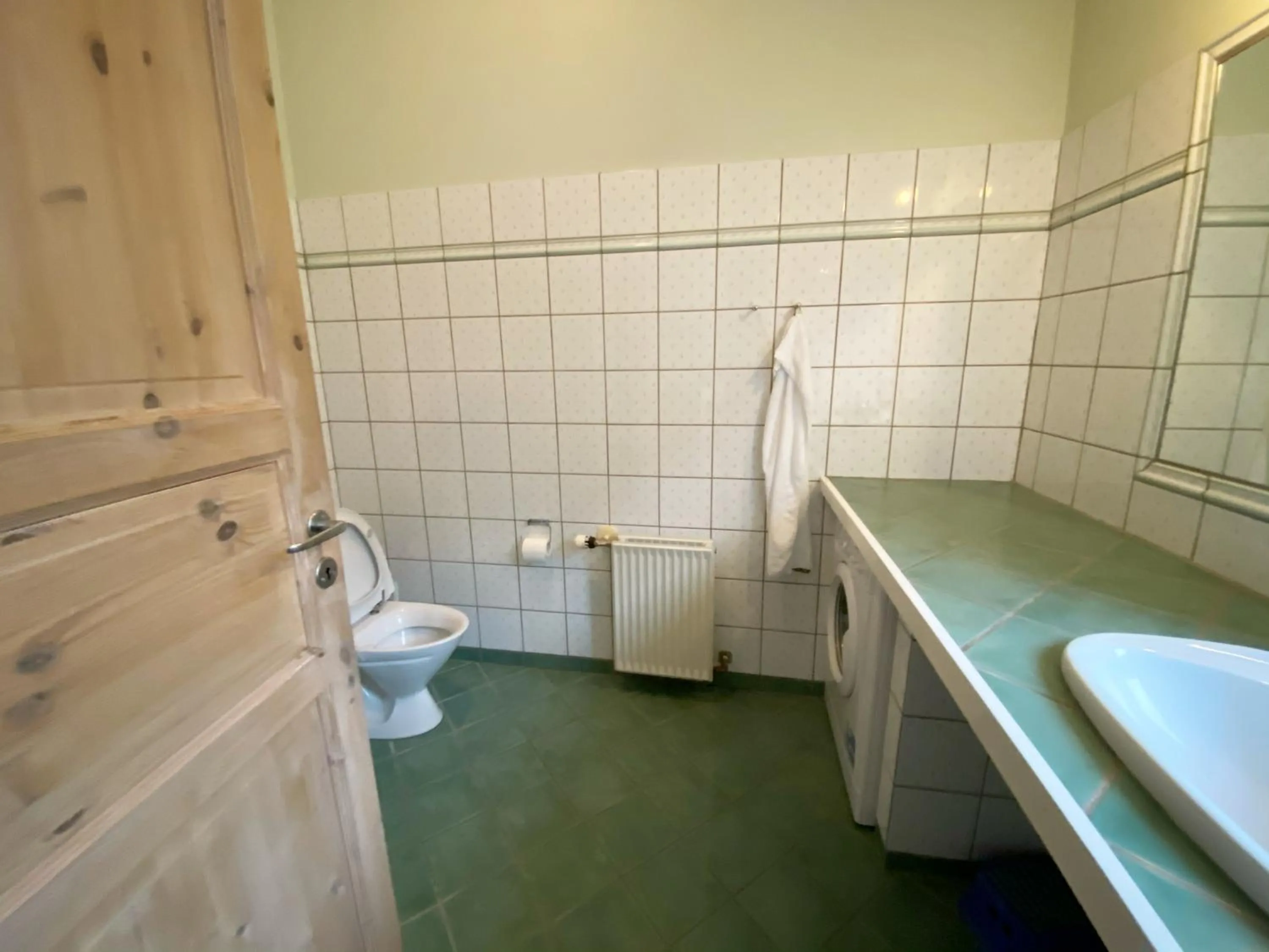 Bathroom in Skærven Beachfront Apartments and Cottage