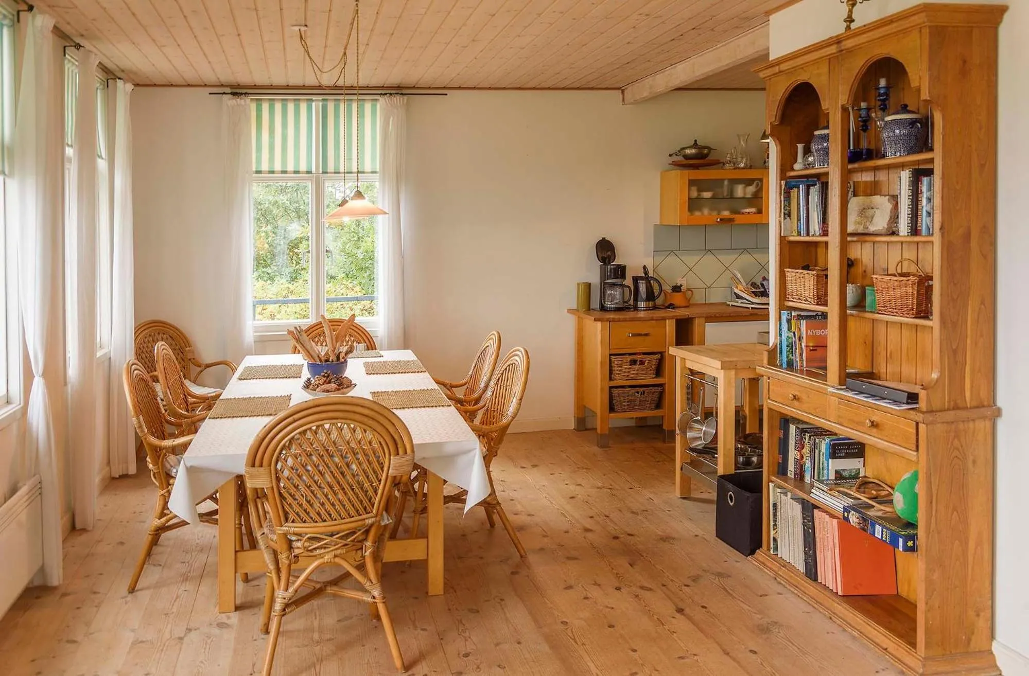 Dining area in Skærven Beachfront Apartments and Cottage