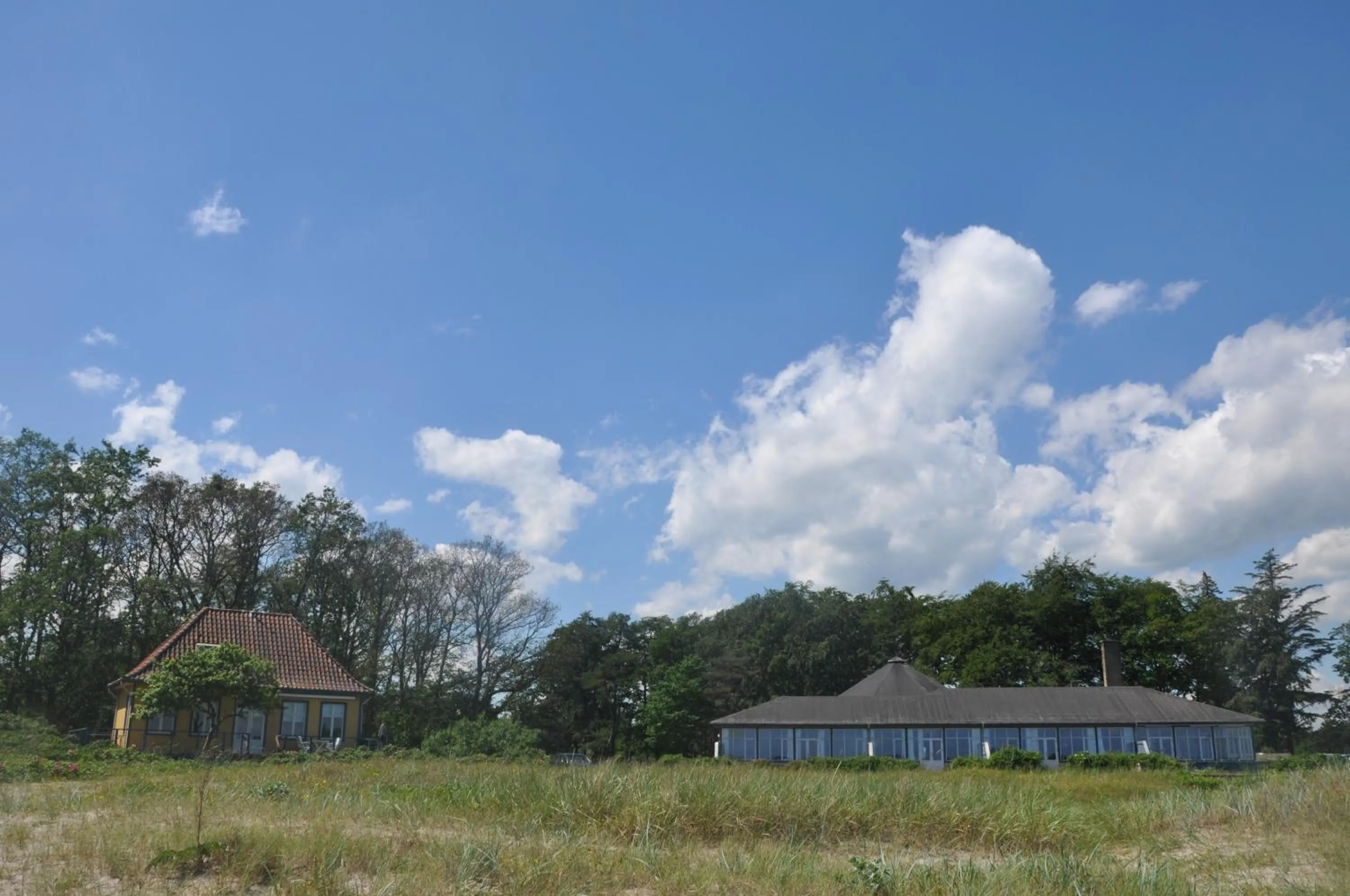 Property building in Skærven Beachfront Apartments and Cottage