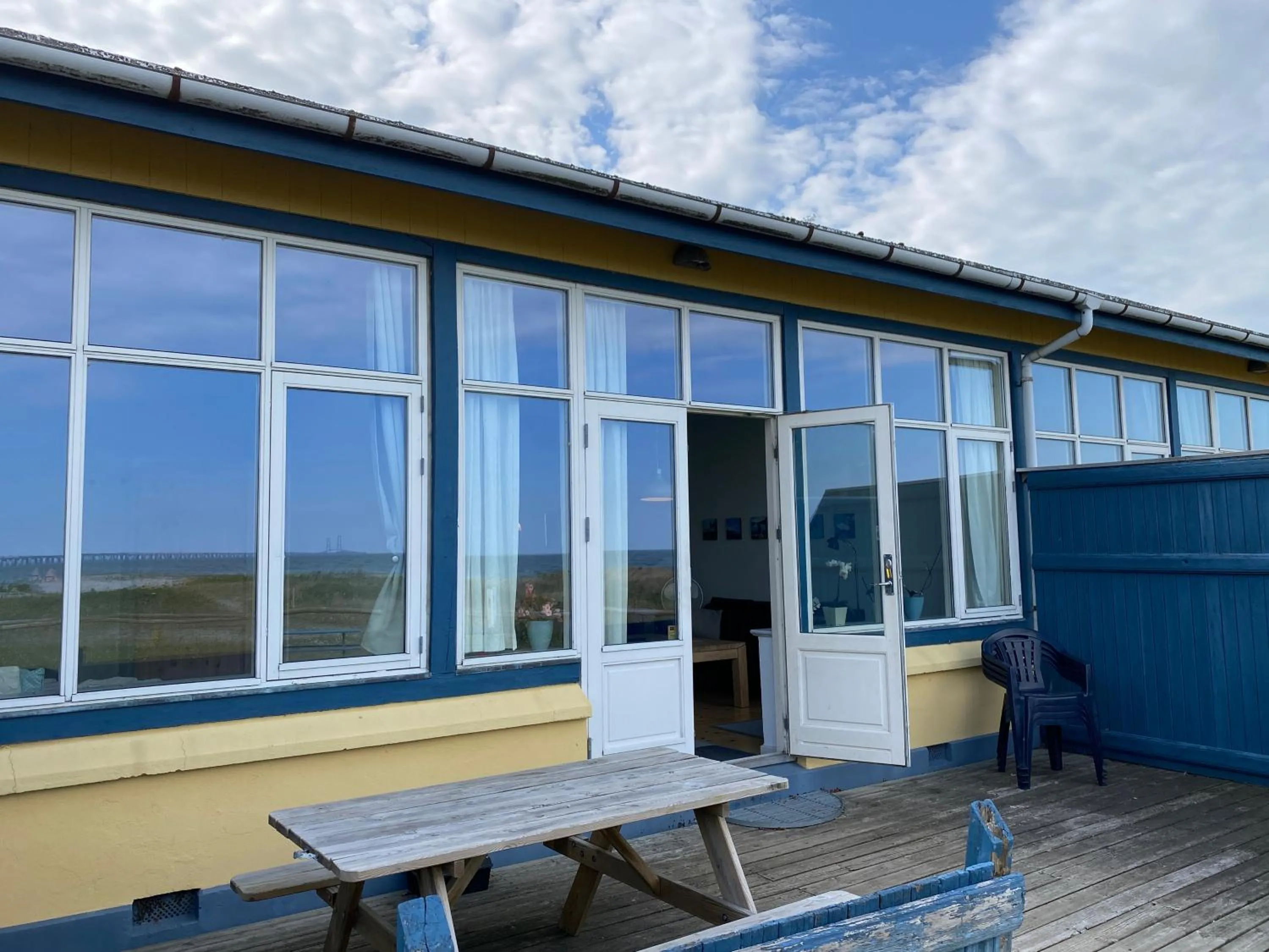 Property building in Skærven Beachfront Apartments and Cottage