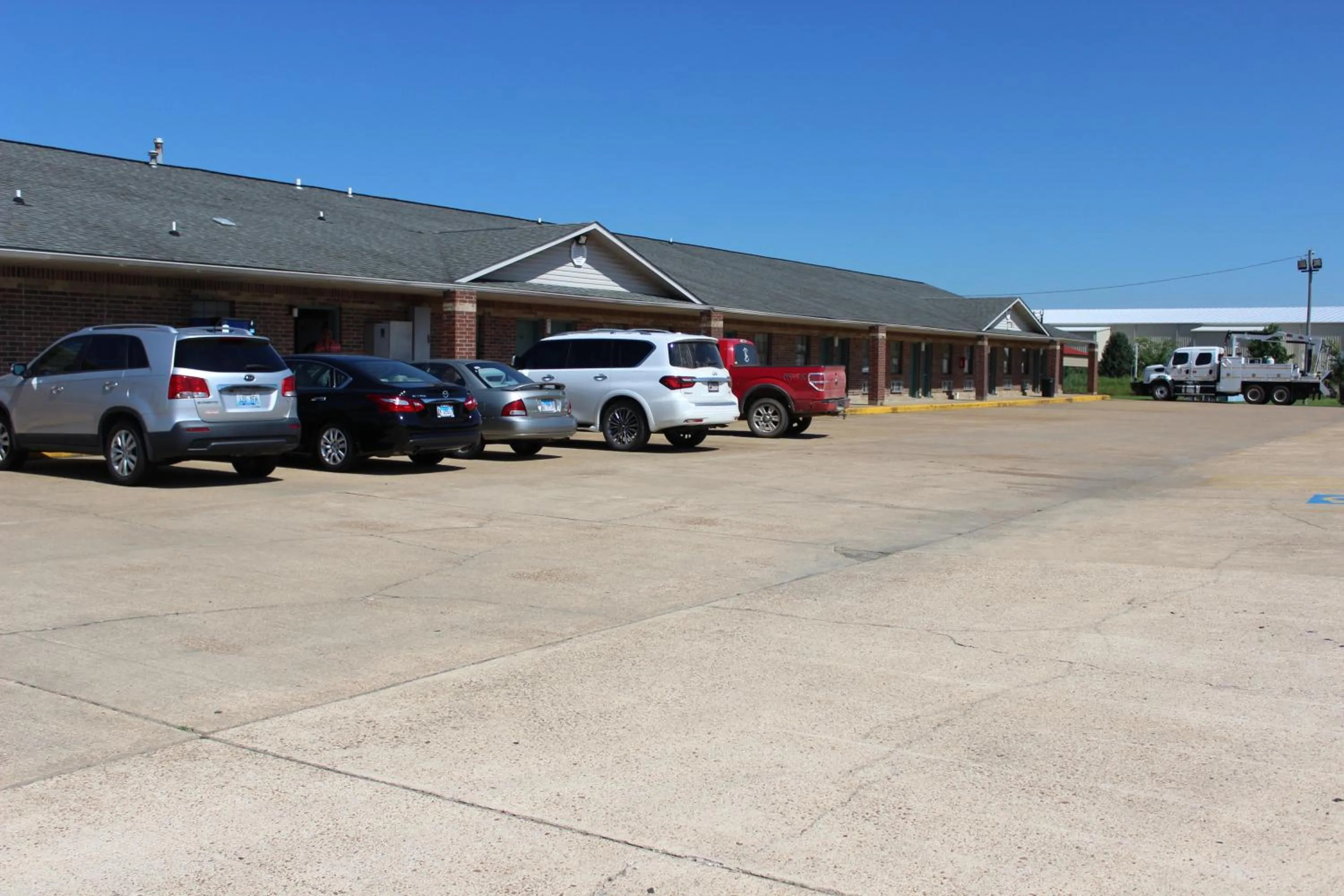 Property building in Nationwide 9 Inn