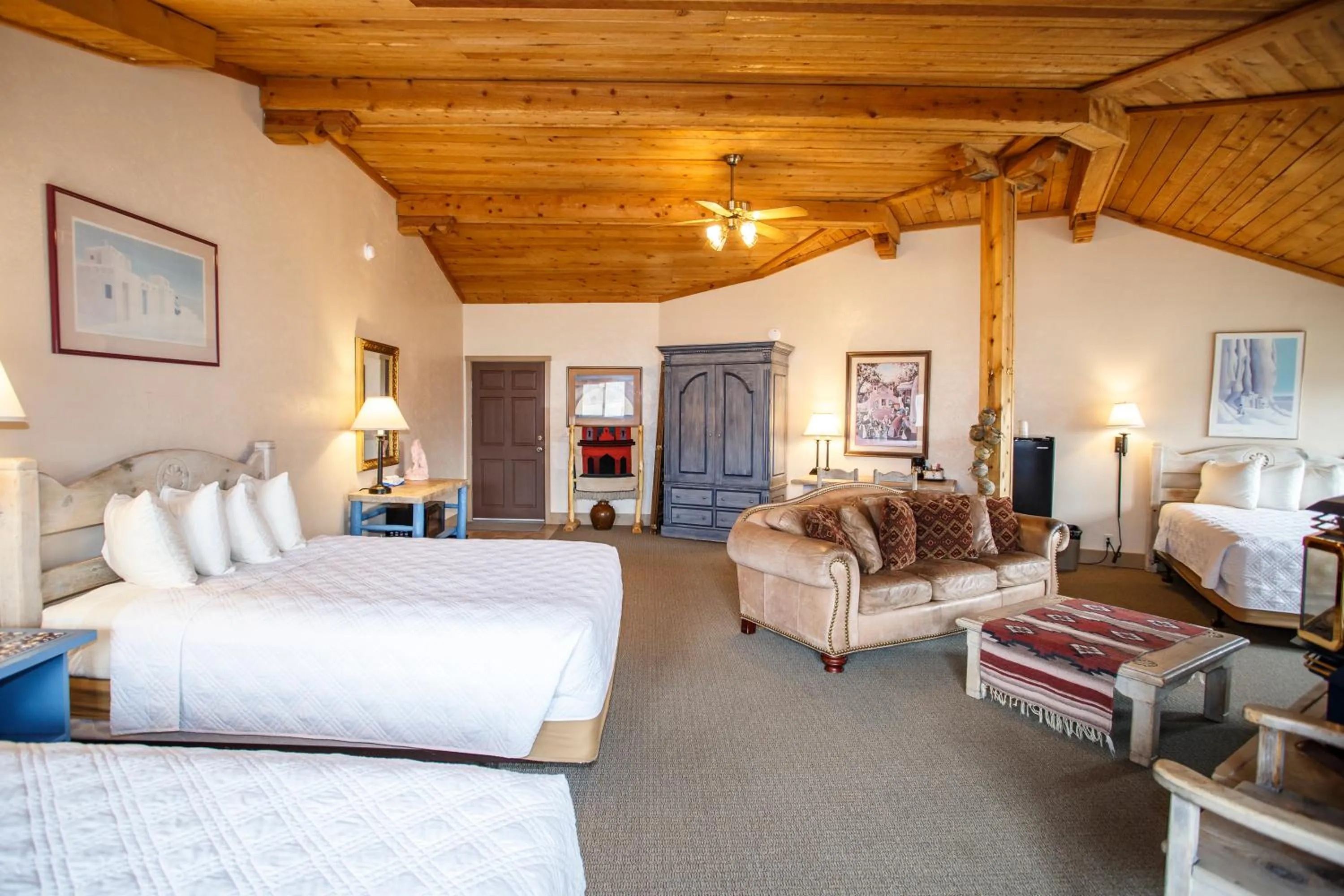 Bed in Chama Trails Motel