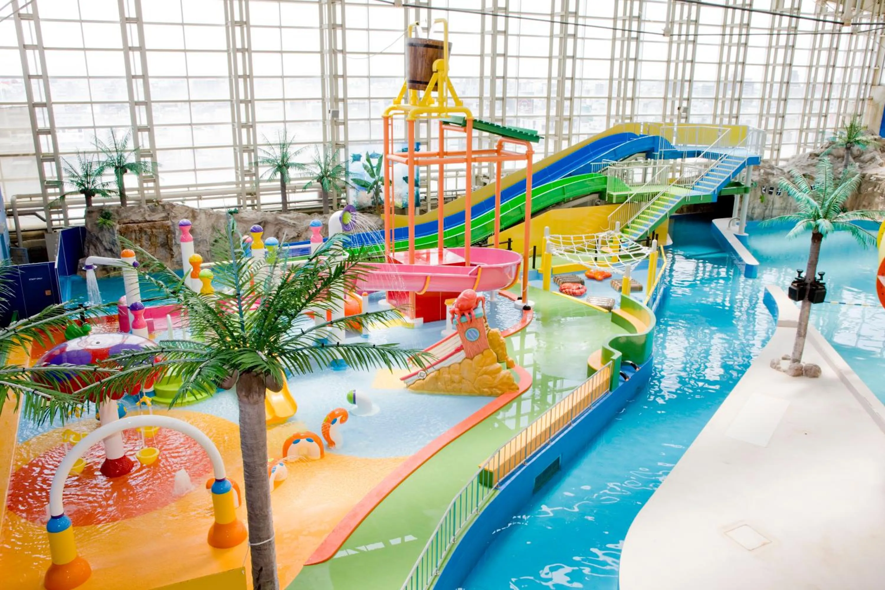 Swimming pool in Spa World HOTEL&RESORT