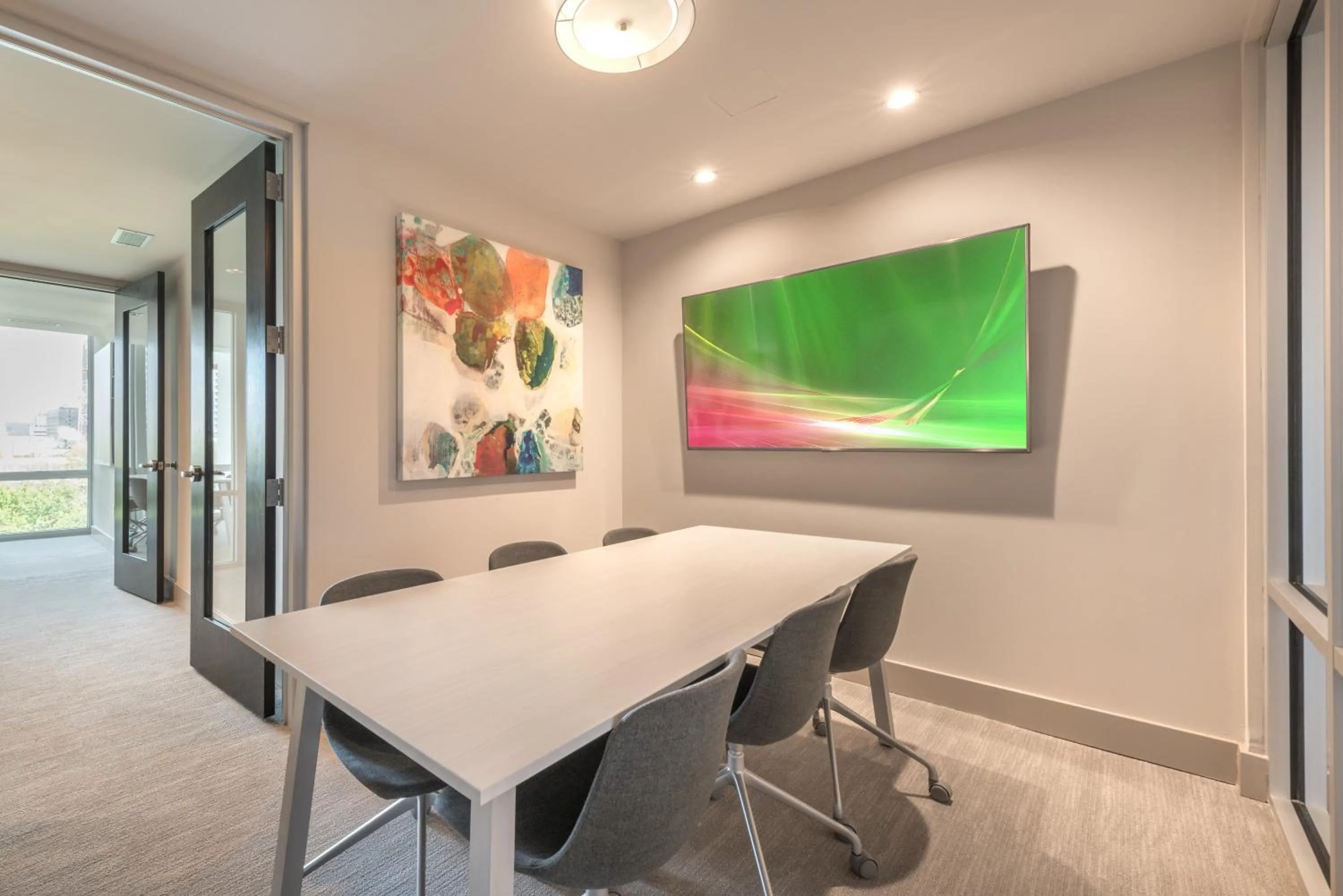 Business facilities in Mint House Dallas - Victory Park