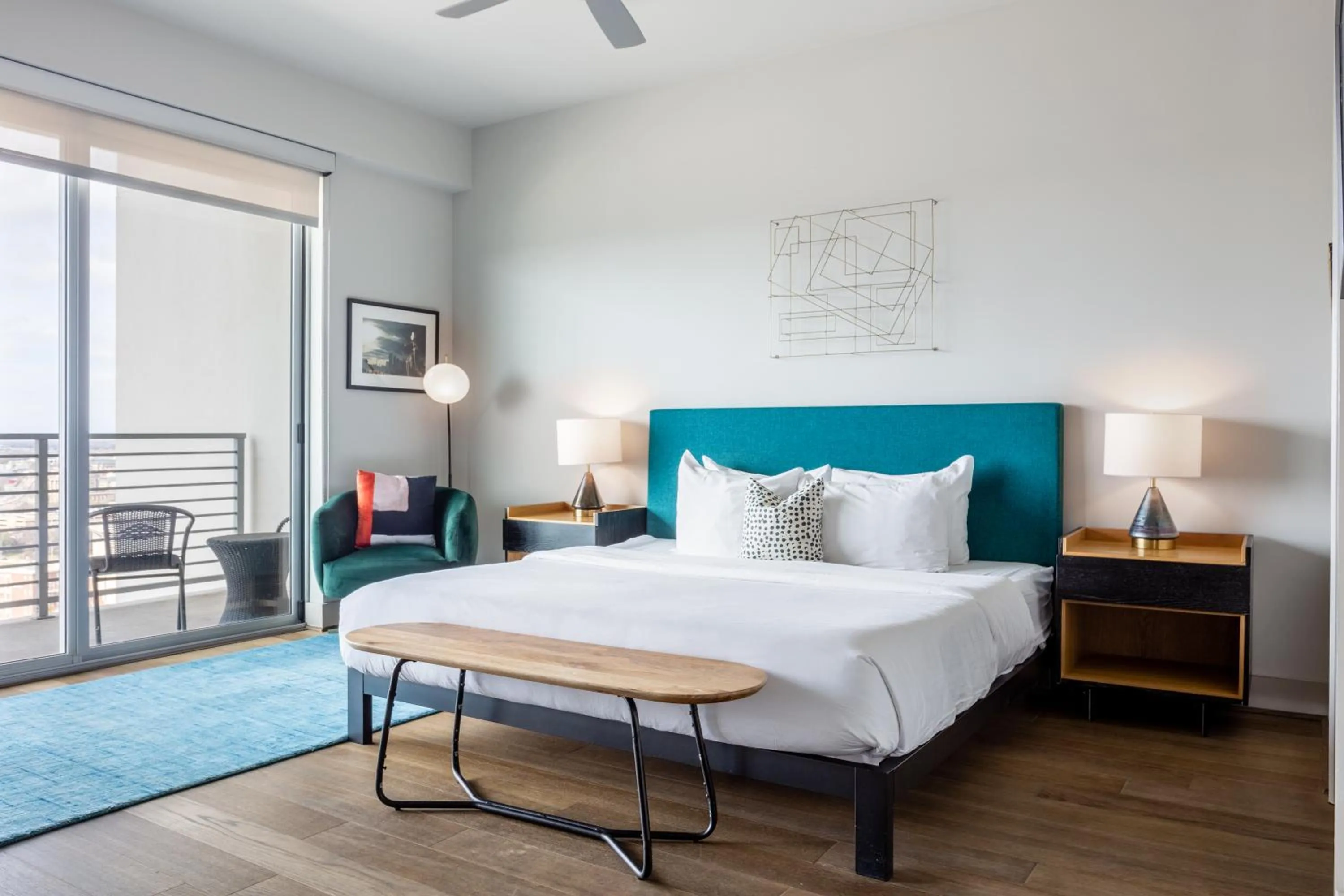 Bed in Mint House Dallas - Victory Park