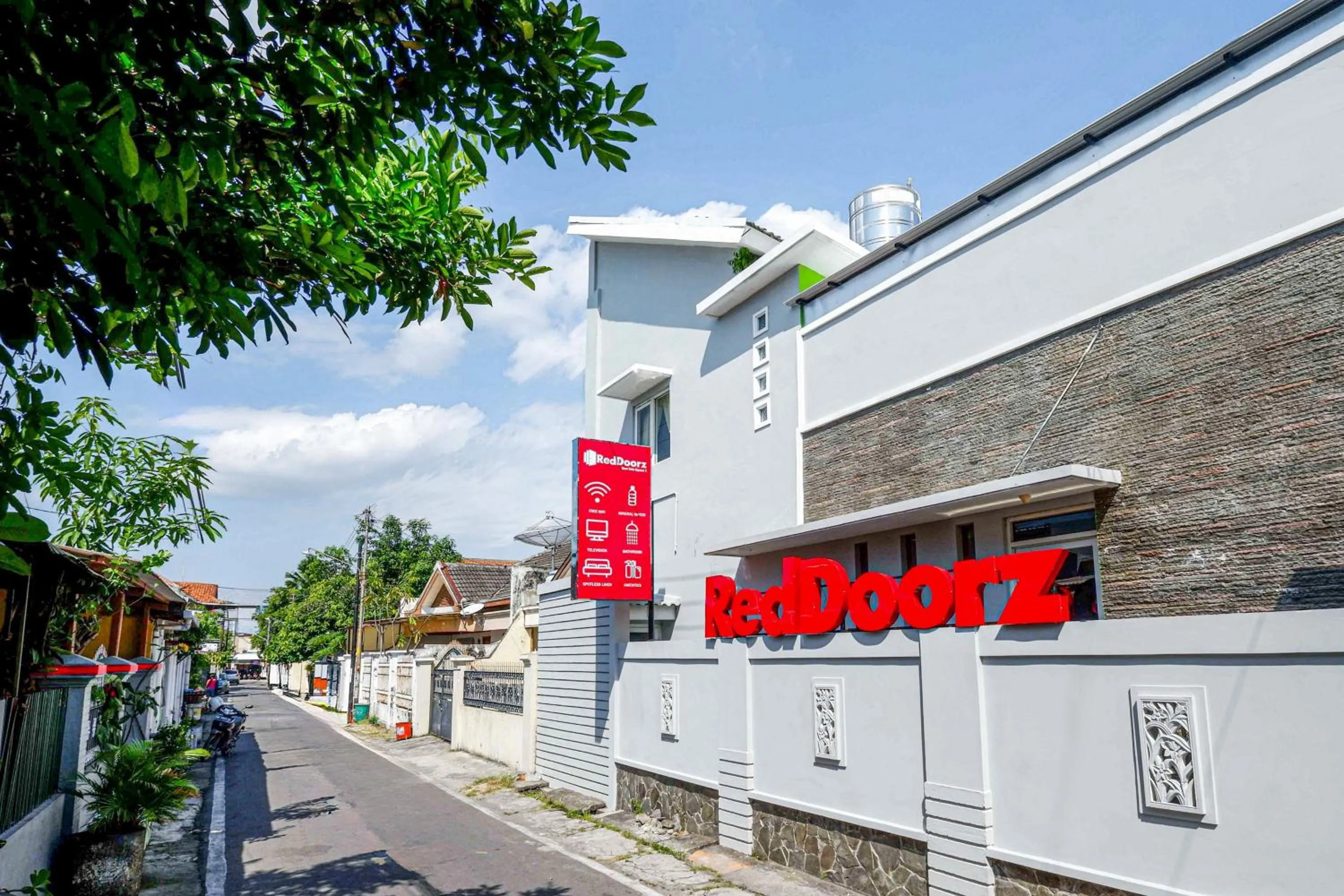 Property logo or sign in RedDoorz near Solo Square 3