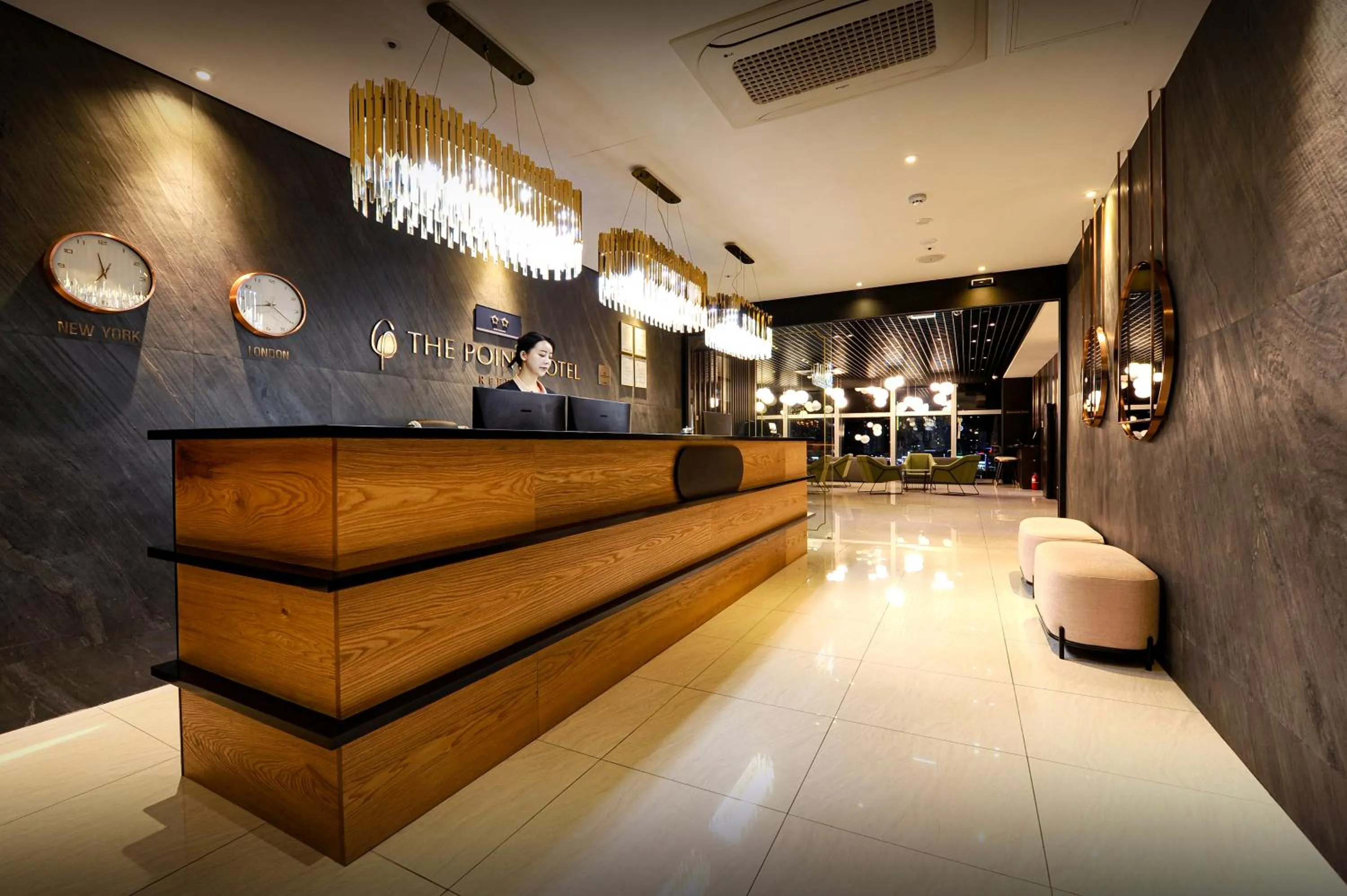 Living room in Ocean The Point Hotel Busan