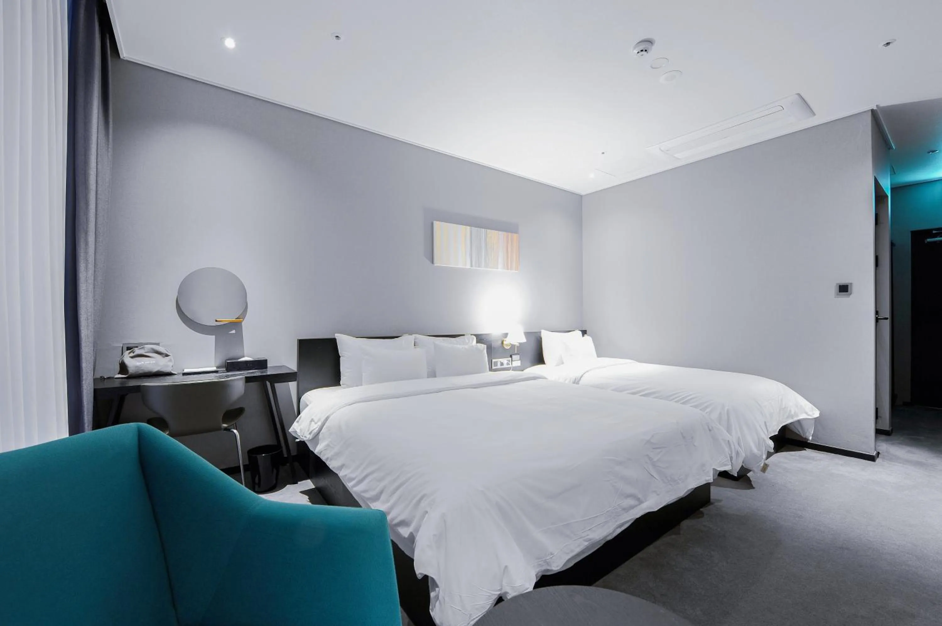 Bed in Ocean The Point Hotel Busan