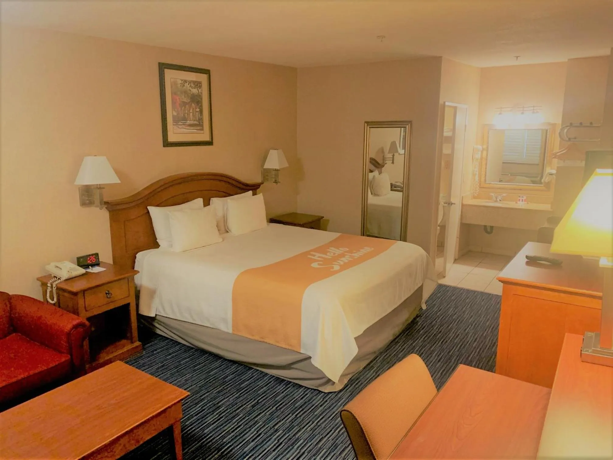 Photo of the whole room, Bed in Days Inn by Wyndham Alhambra CA
