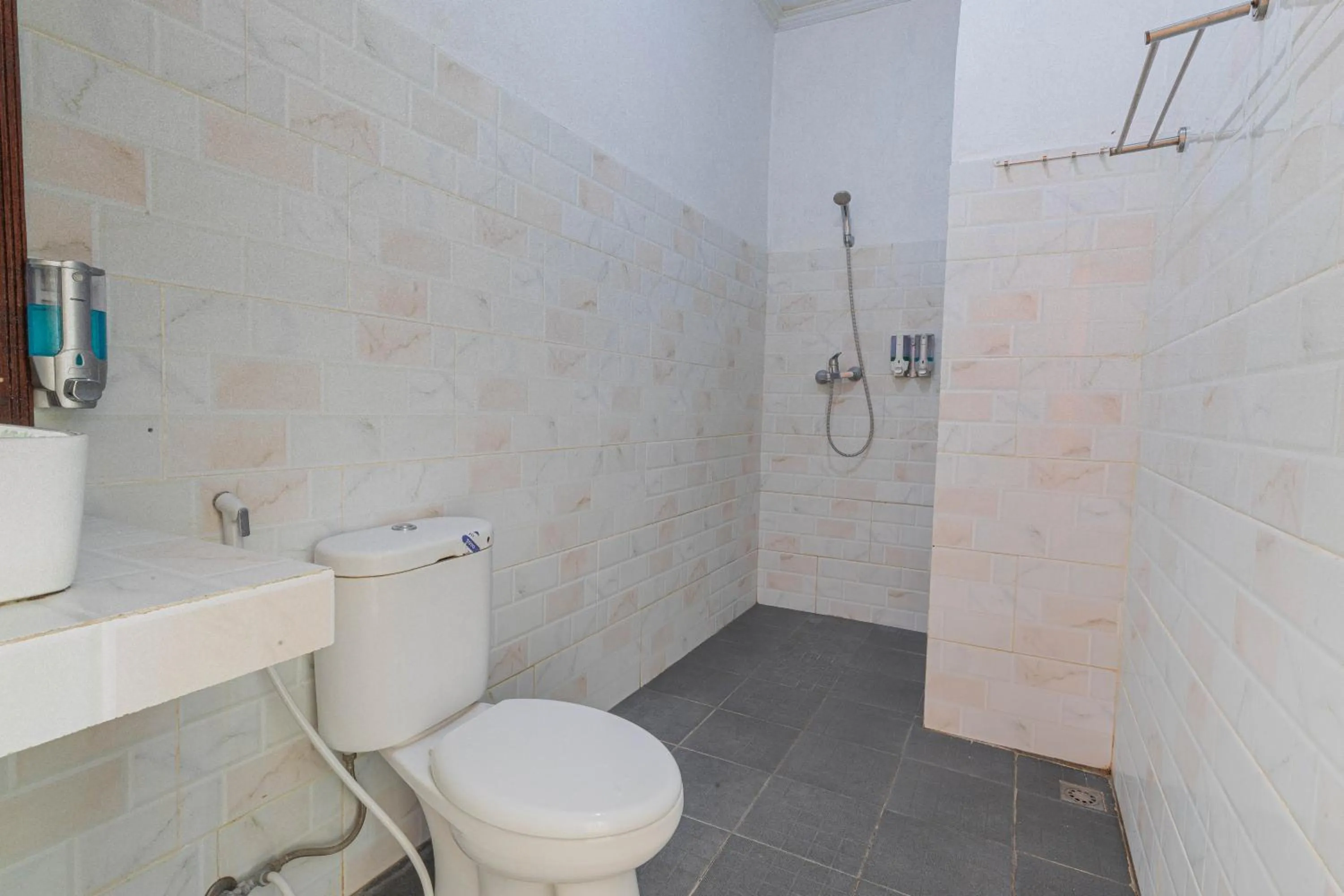 Bathroom in Bhavana Cottage