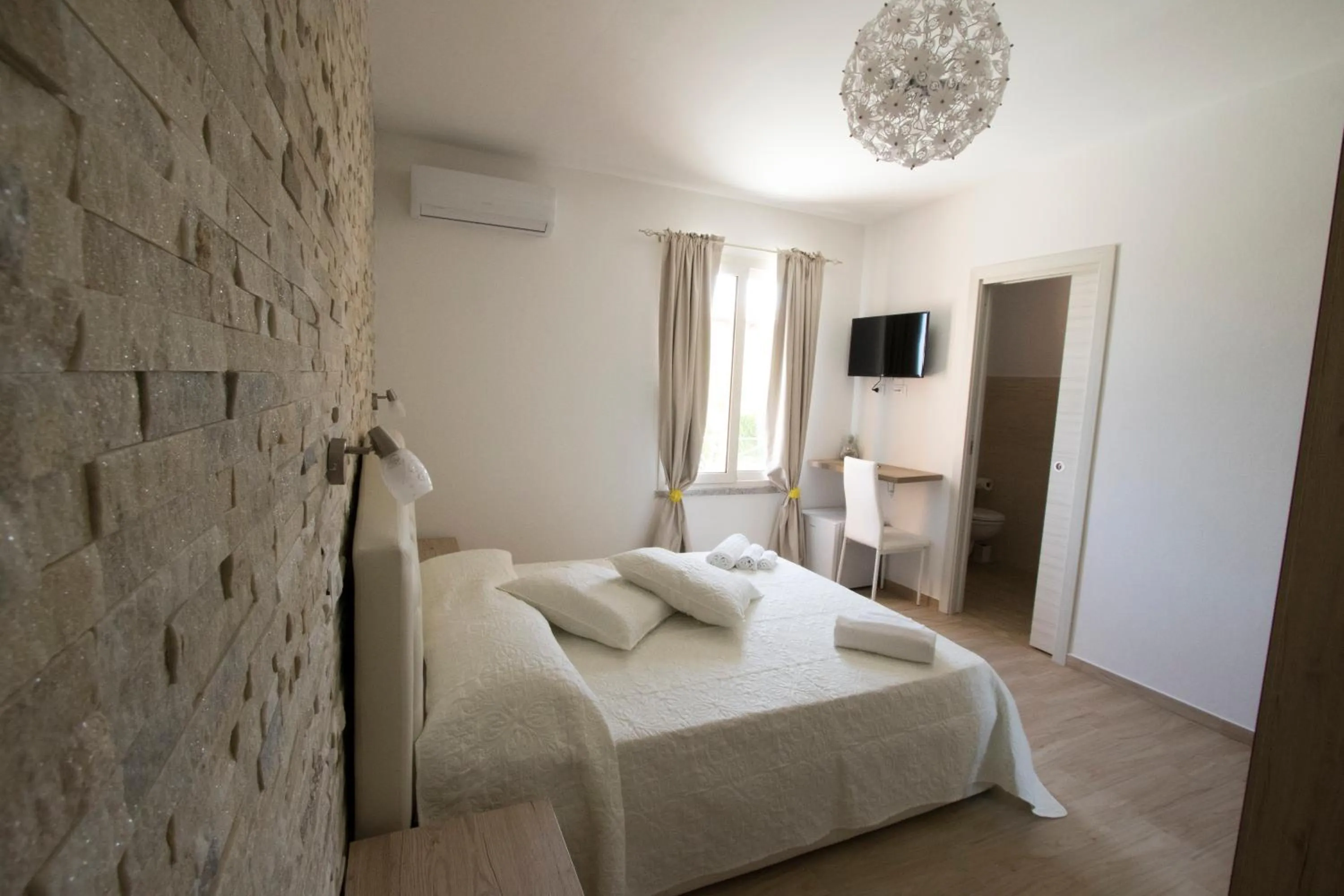 Photo of the whole room, Bed in B&B Sole E Luna