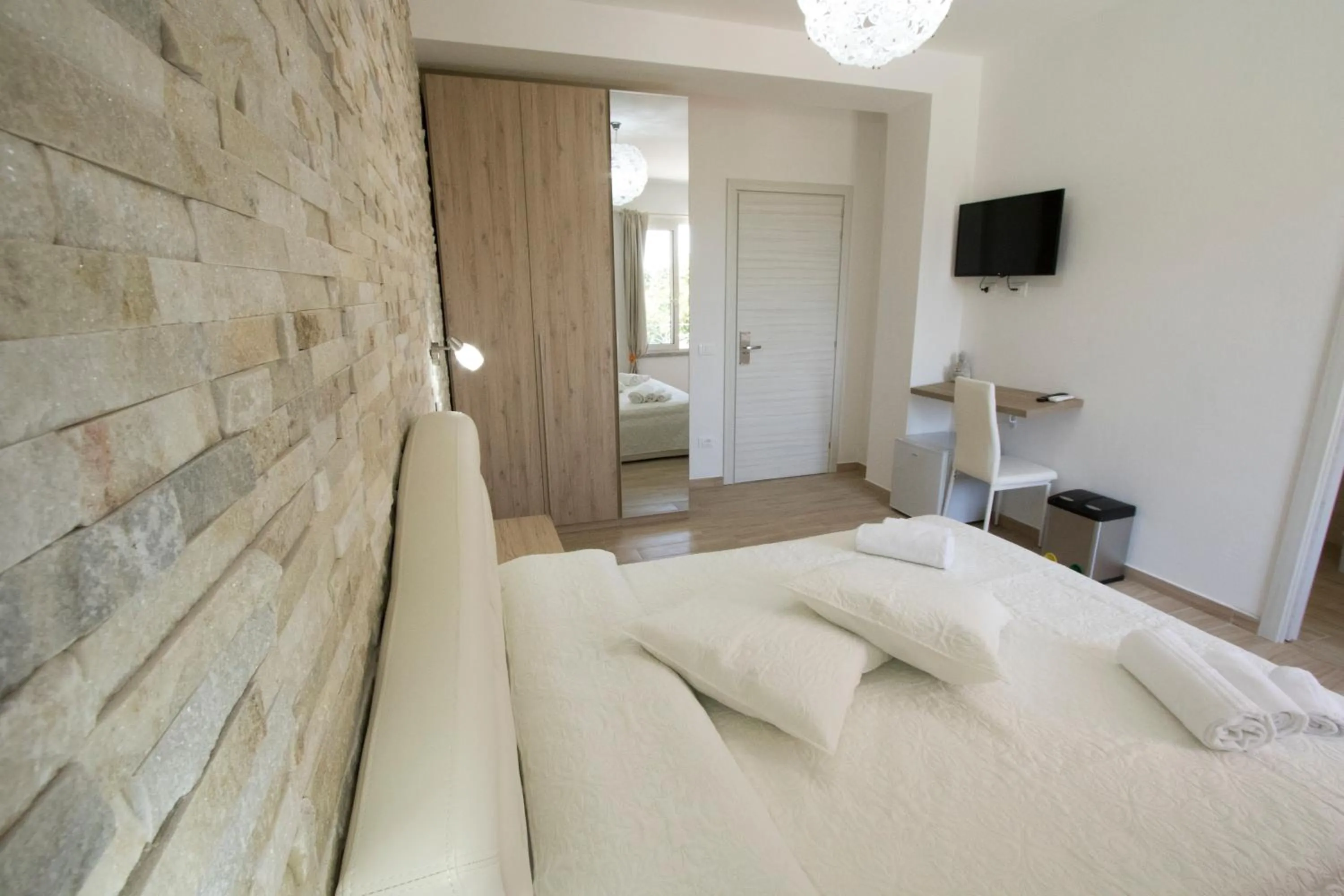 Bedroom, Bed in B&B Sole E Luna