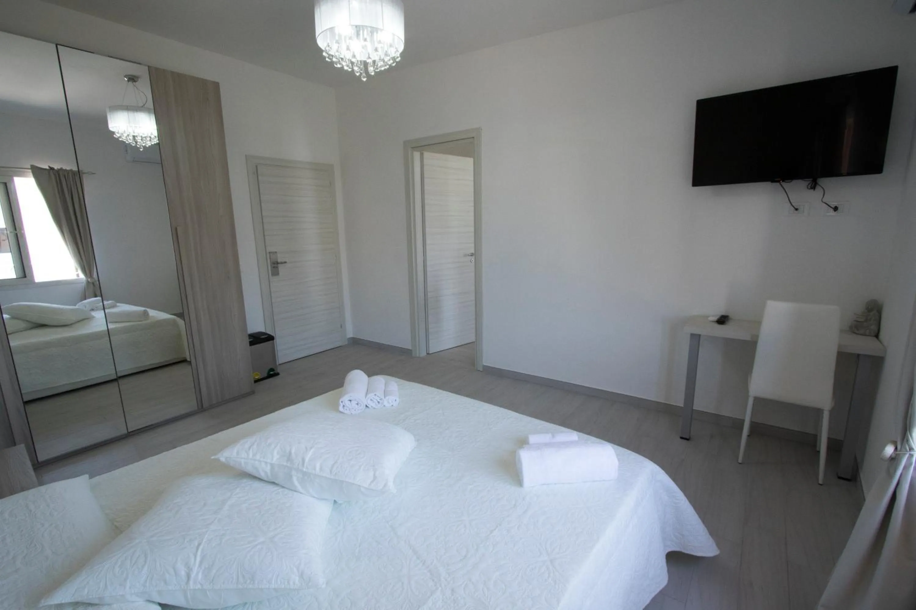 TV and multimedia, Bed in B&B Sole E Luna